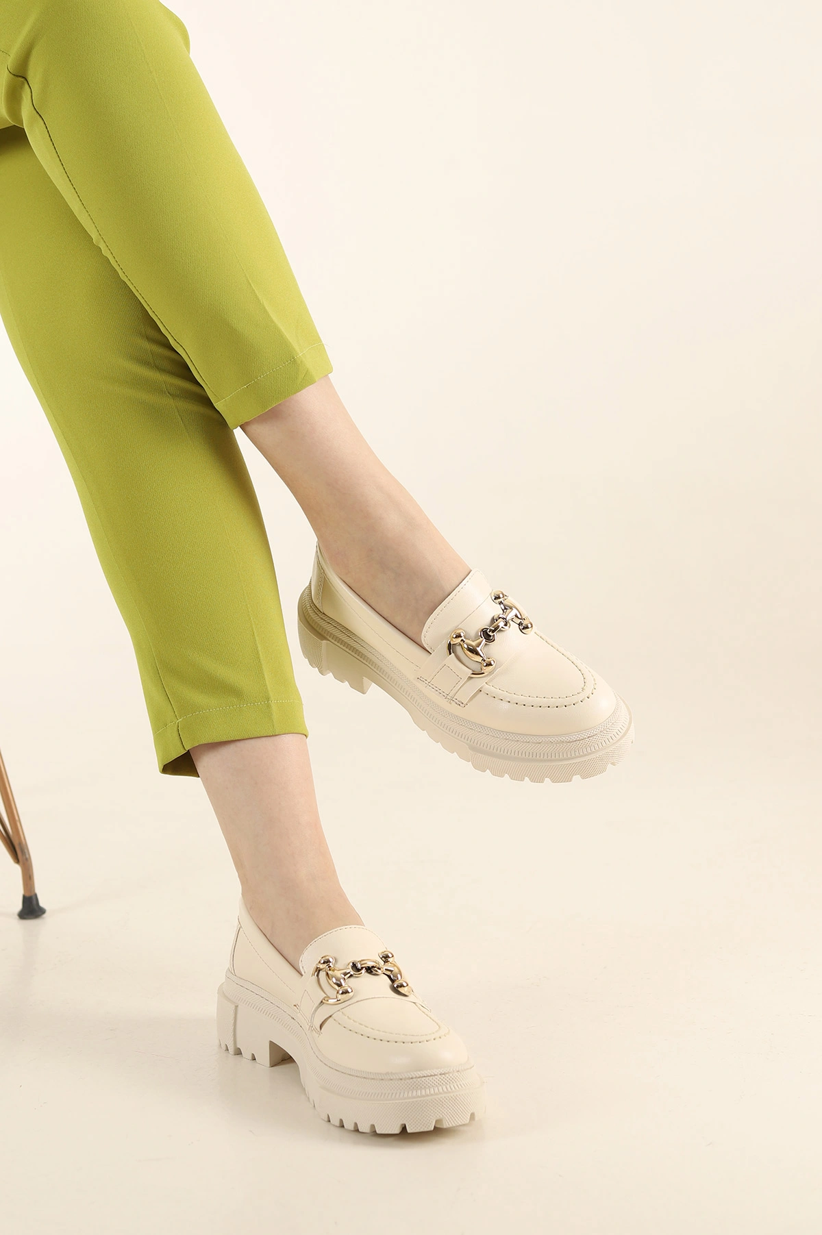 Krem Gold Tokalı Kalın Taban Loafer Ayakkabı 279845