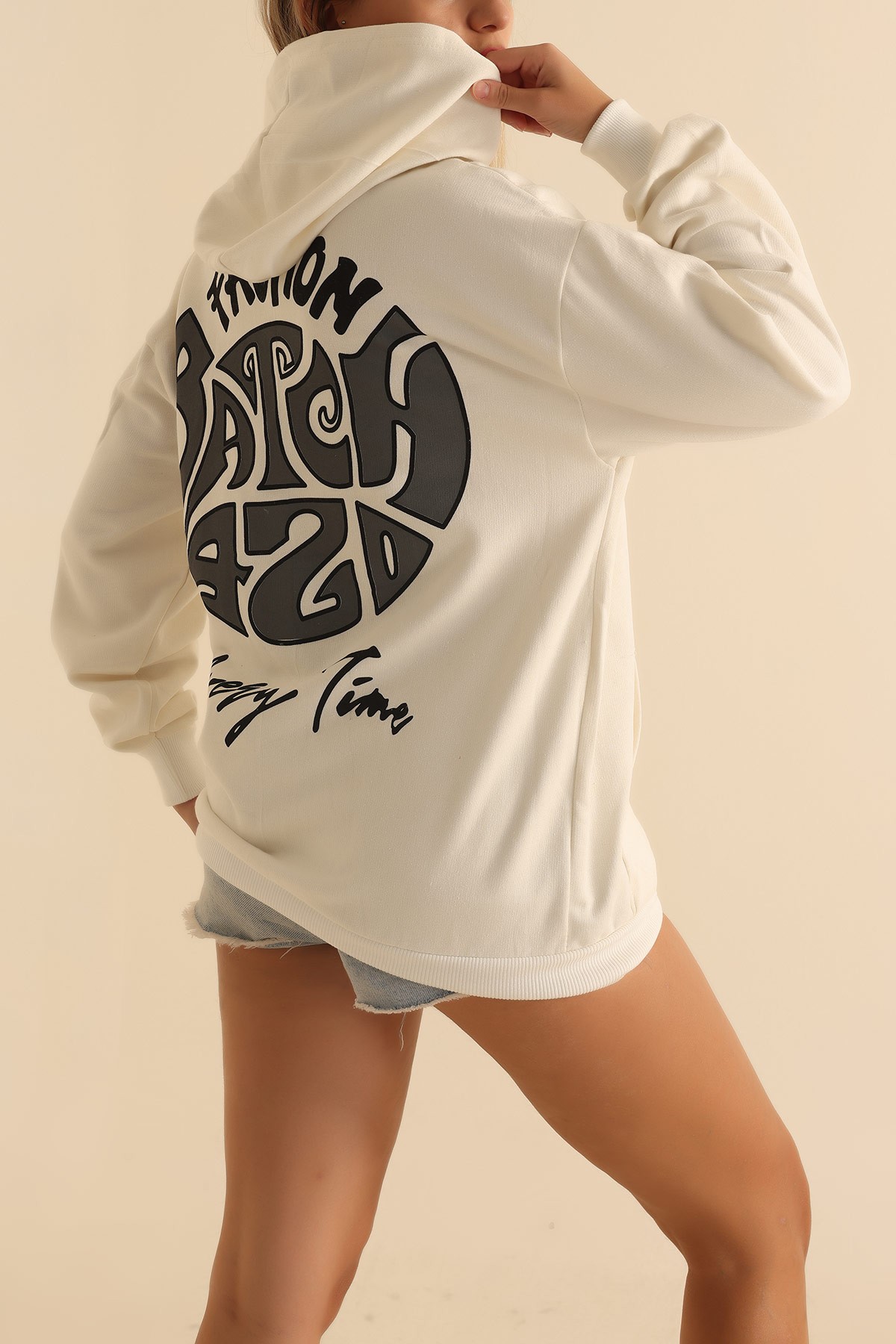 Krem İçi Şardonlu Baskılı Sweat 201691