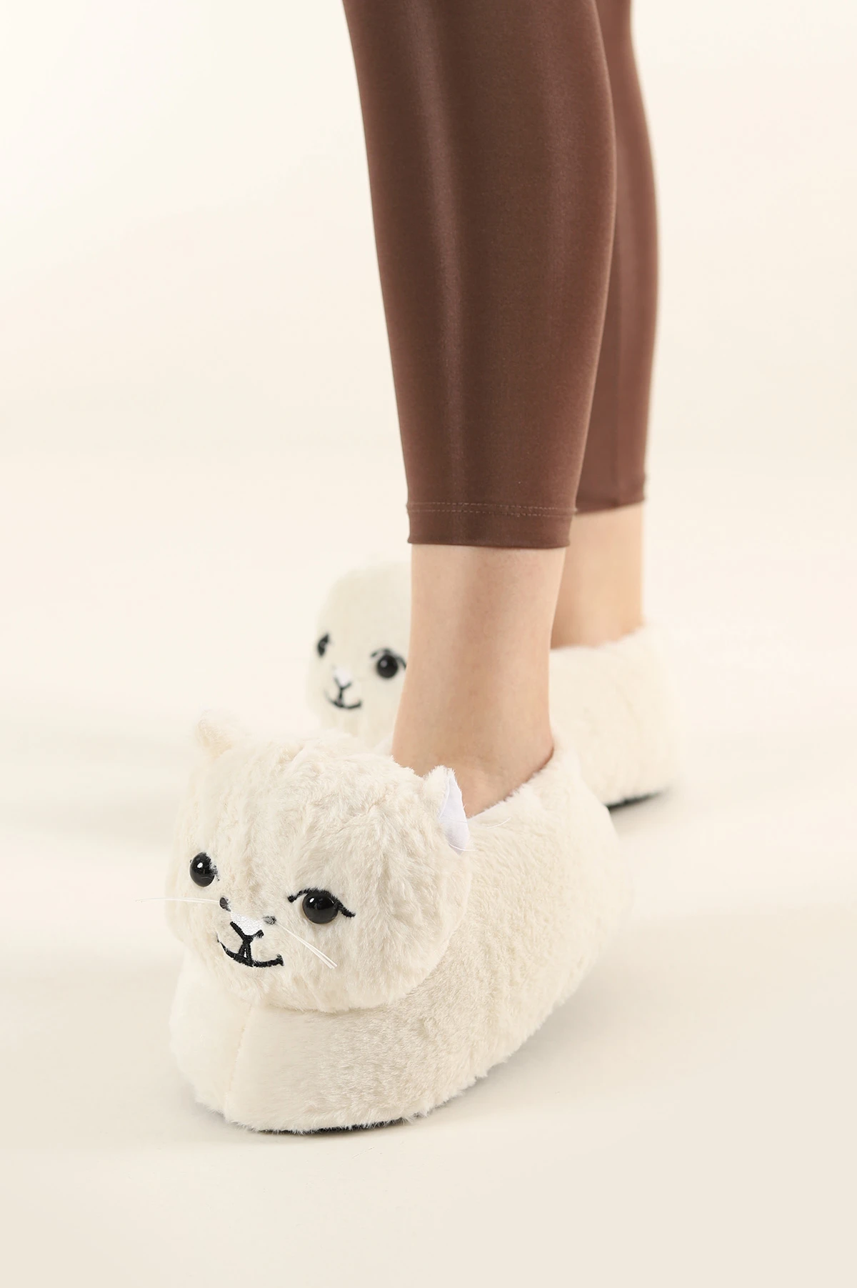 Krem Kedi Detaylı Panduf 226977