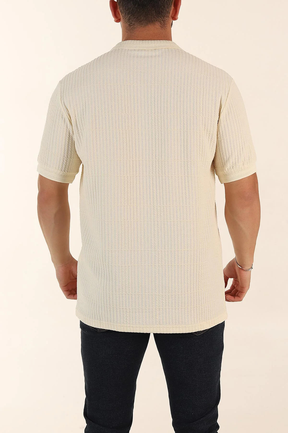 Krem Relaxed Fit Çizgi Detaylı Fermuarlı Polo Yaka Erkek Tişört 370329