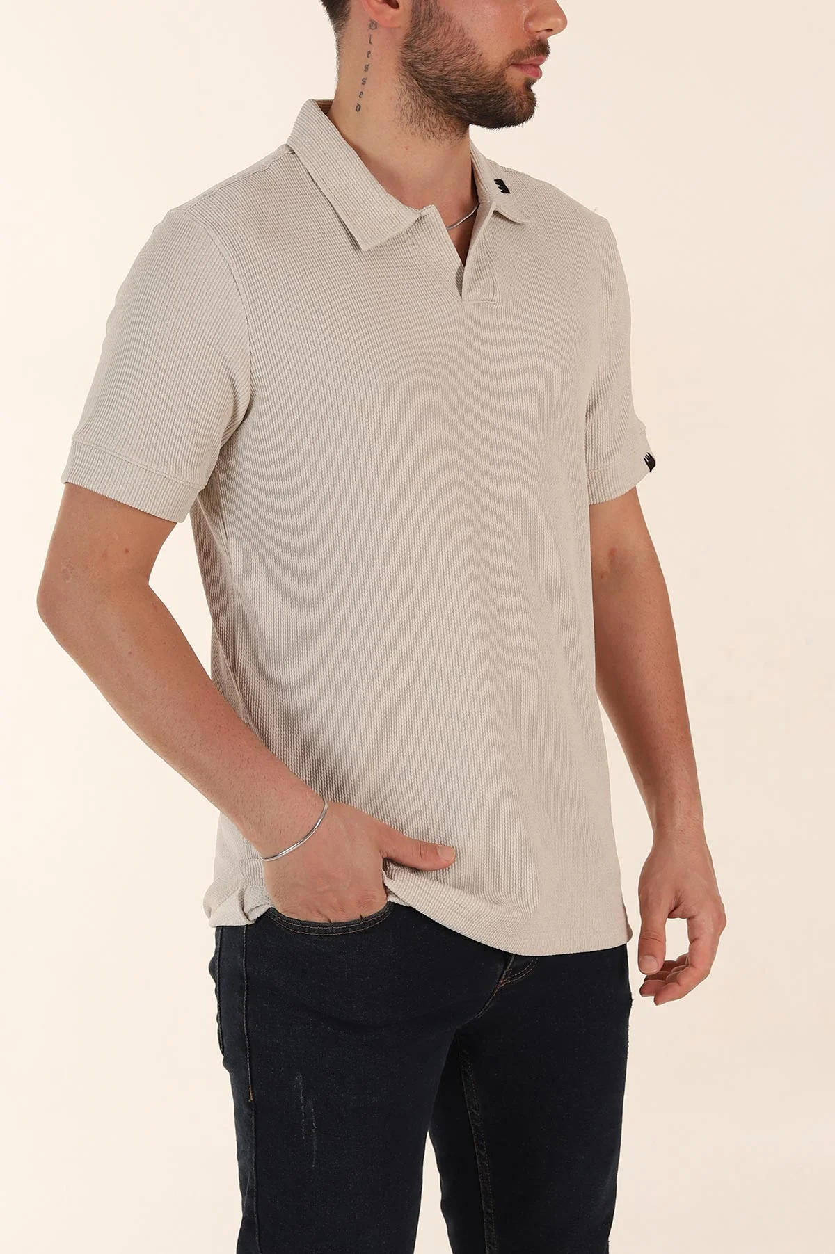 Krem Relaxed Fit Dokulu Patlı Polo Yaka Erkek Tişört 370266