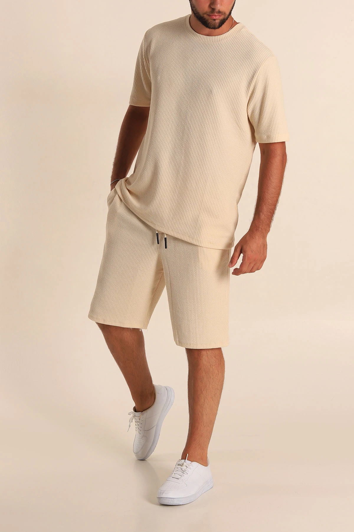 Krem Relaxed Fit Fitilli Dokulu Erkek Şortlu Takım 284080