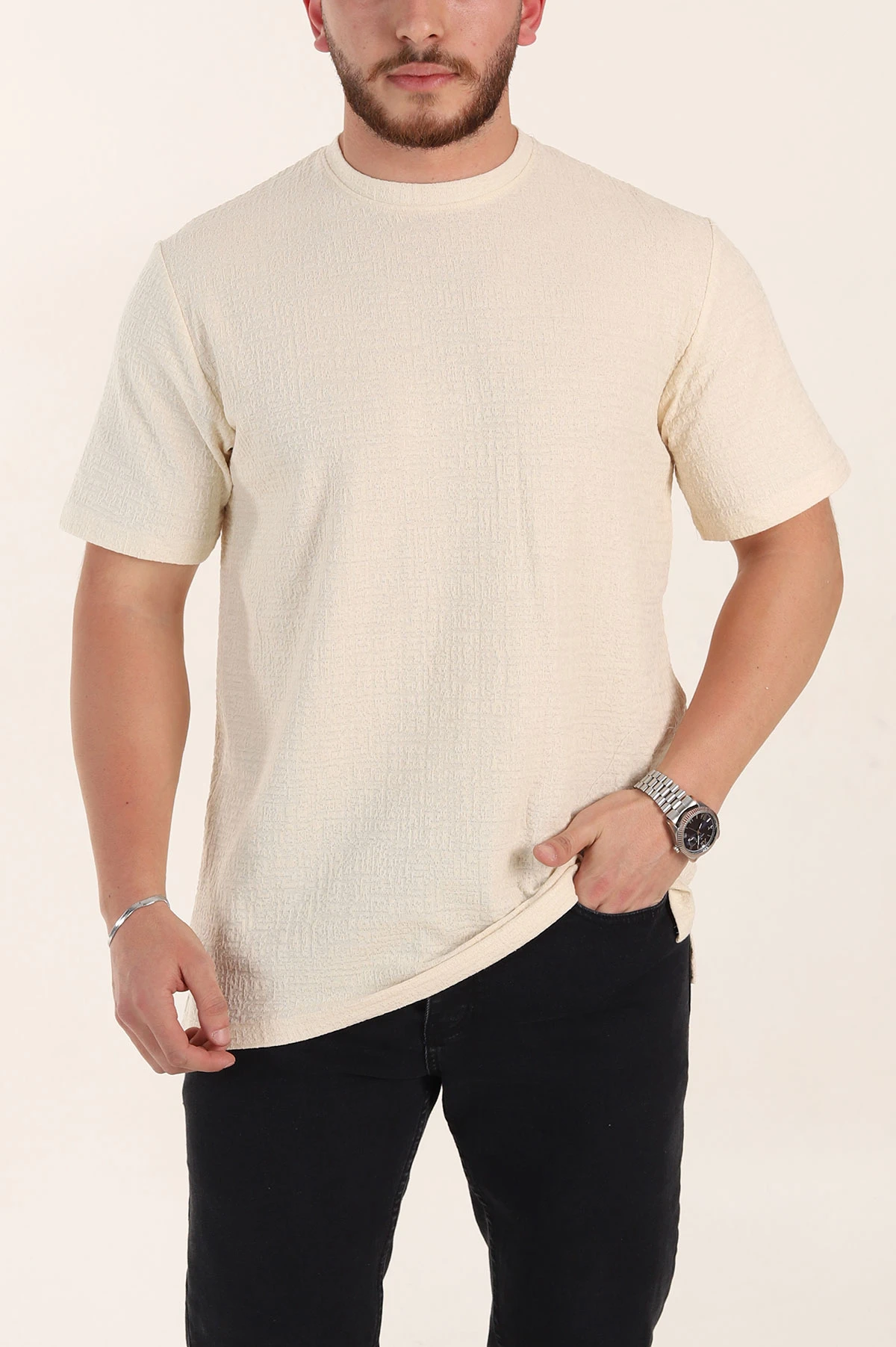 Krem Relaxed Fit Kabartma Desenli Basic Erkek Tişört 358107
