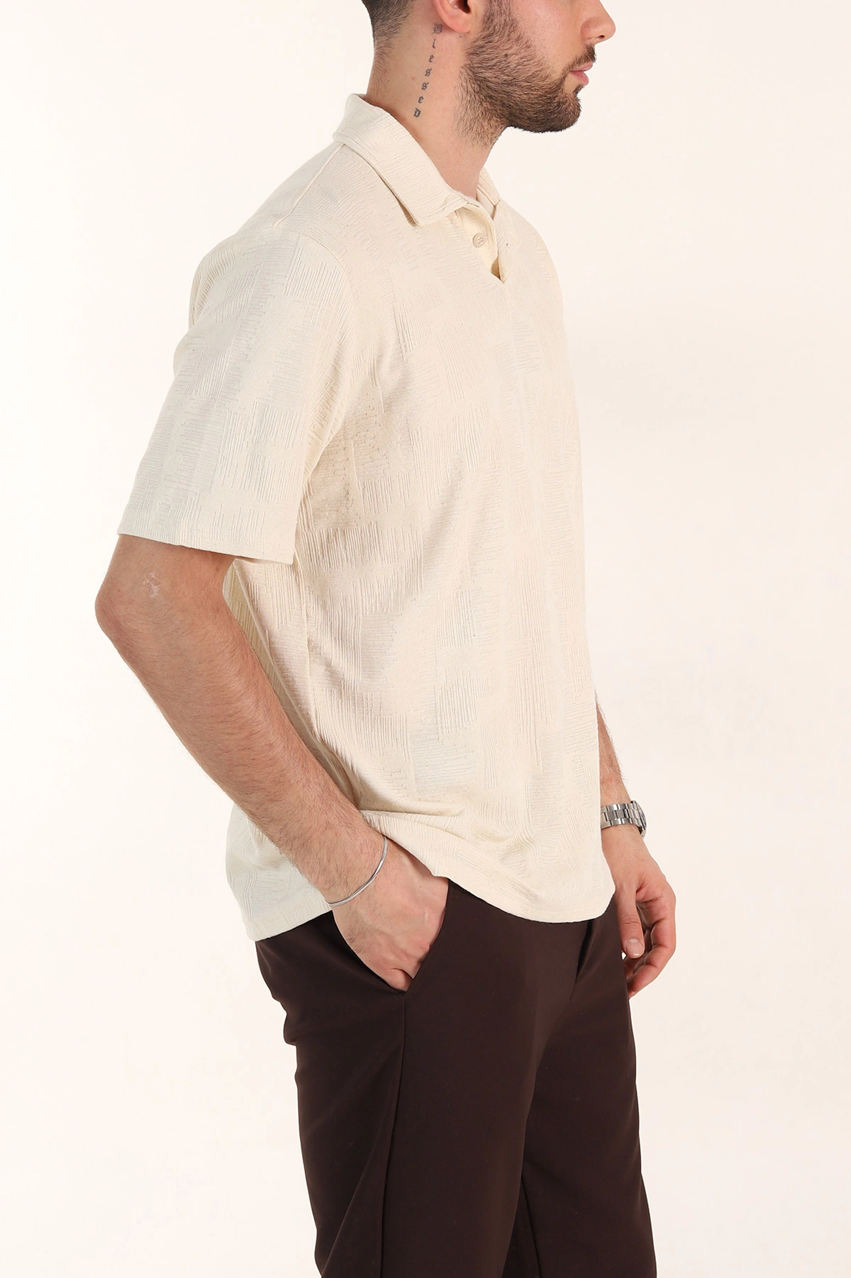 Krem Relaxed Fit Kabartma Desenli Düğmeli Polo Yaka Erkek Tişört 358189
