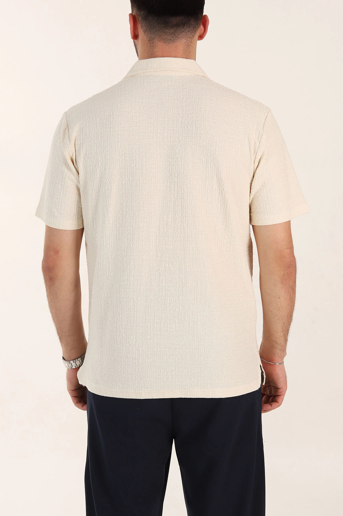 Krem Relaxed Fit Kabartma Desenli Patlı Polo Yaka Erkek Tişört 358280