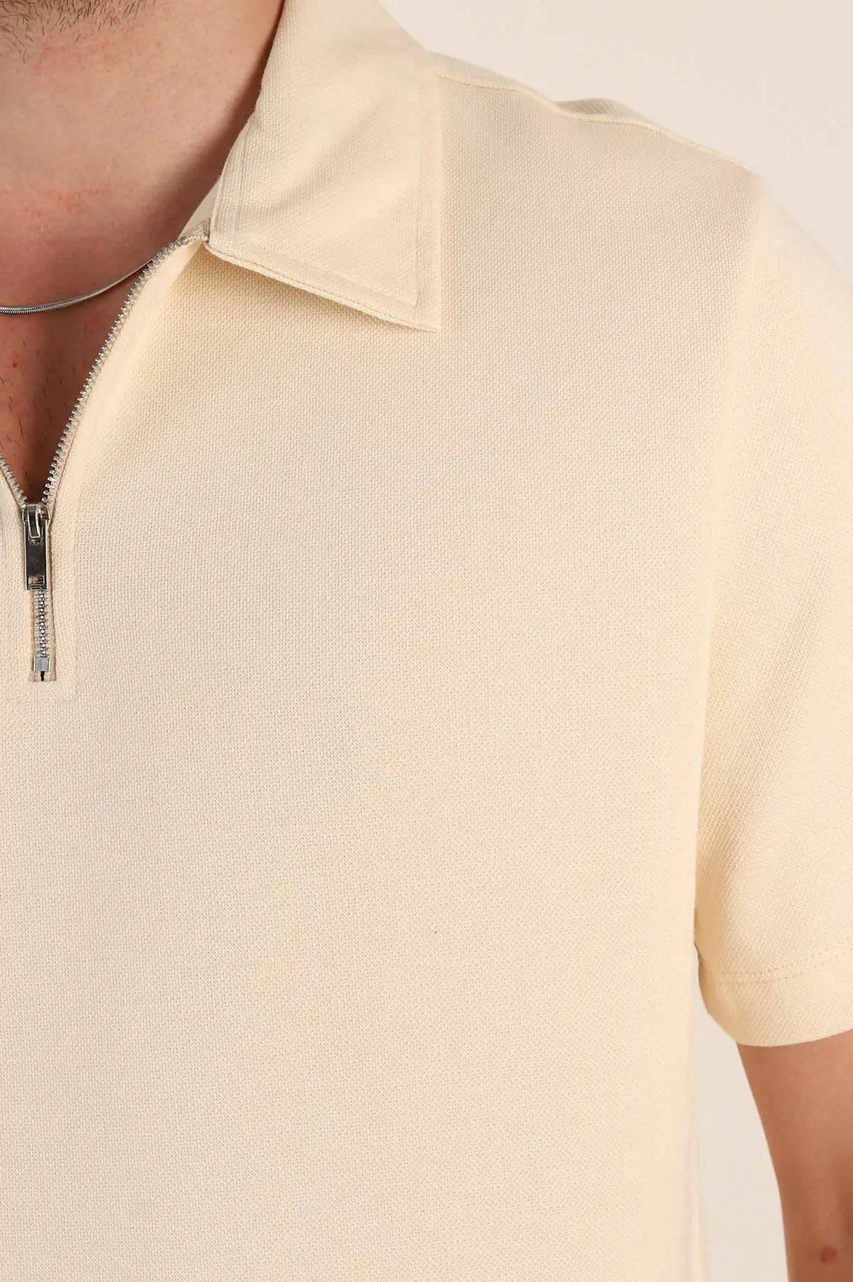 Krem Relaxed Fit Pike Doku Fermuarlı Polo Yaka Erkek Tişört 368377