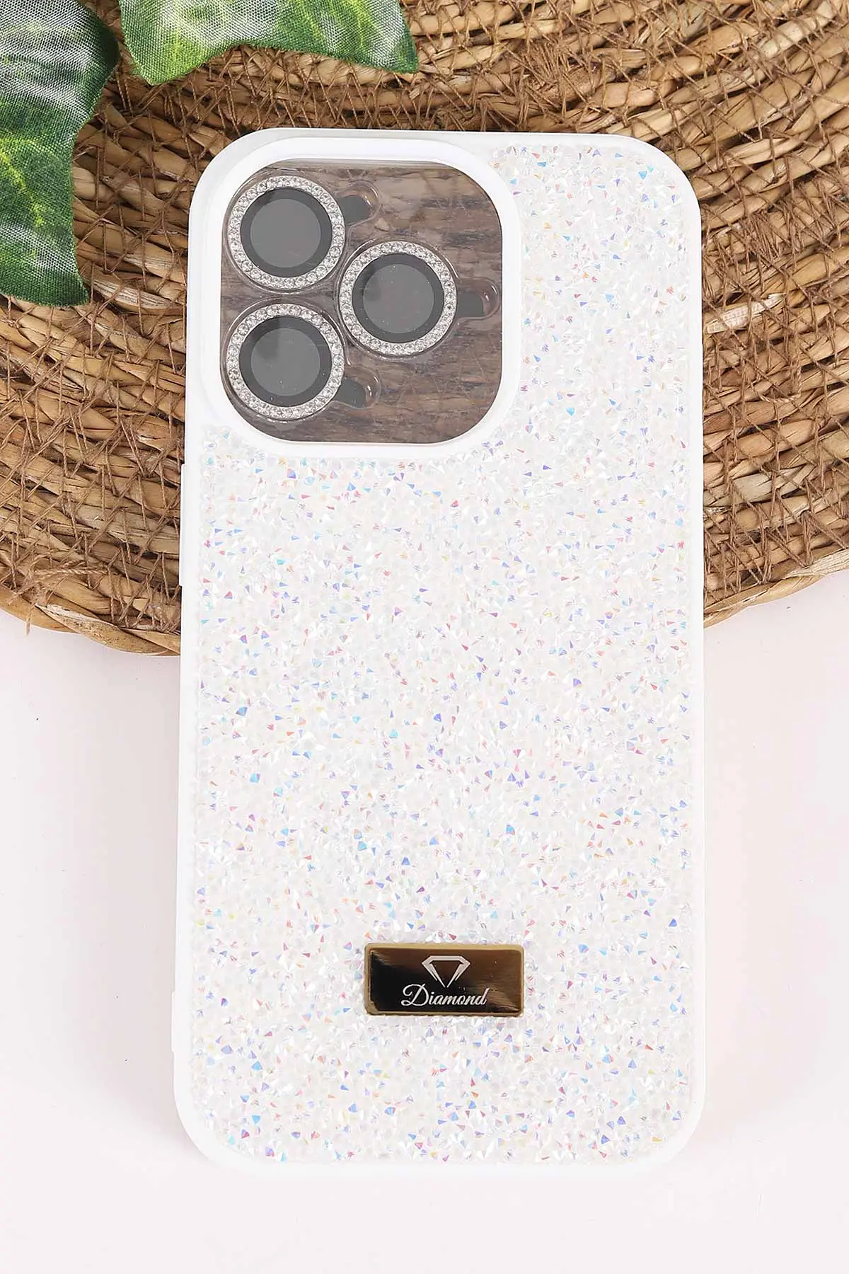 Krem TeknoCase İPhone 15 Pro Uyumlu Ella Diamond Case Serisi Lens Hediyeli Sert Silikon Telefon Kılıfı 457752