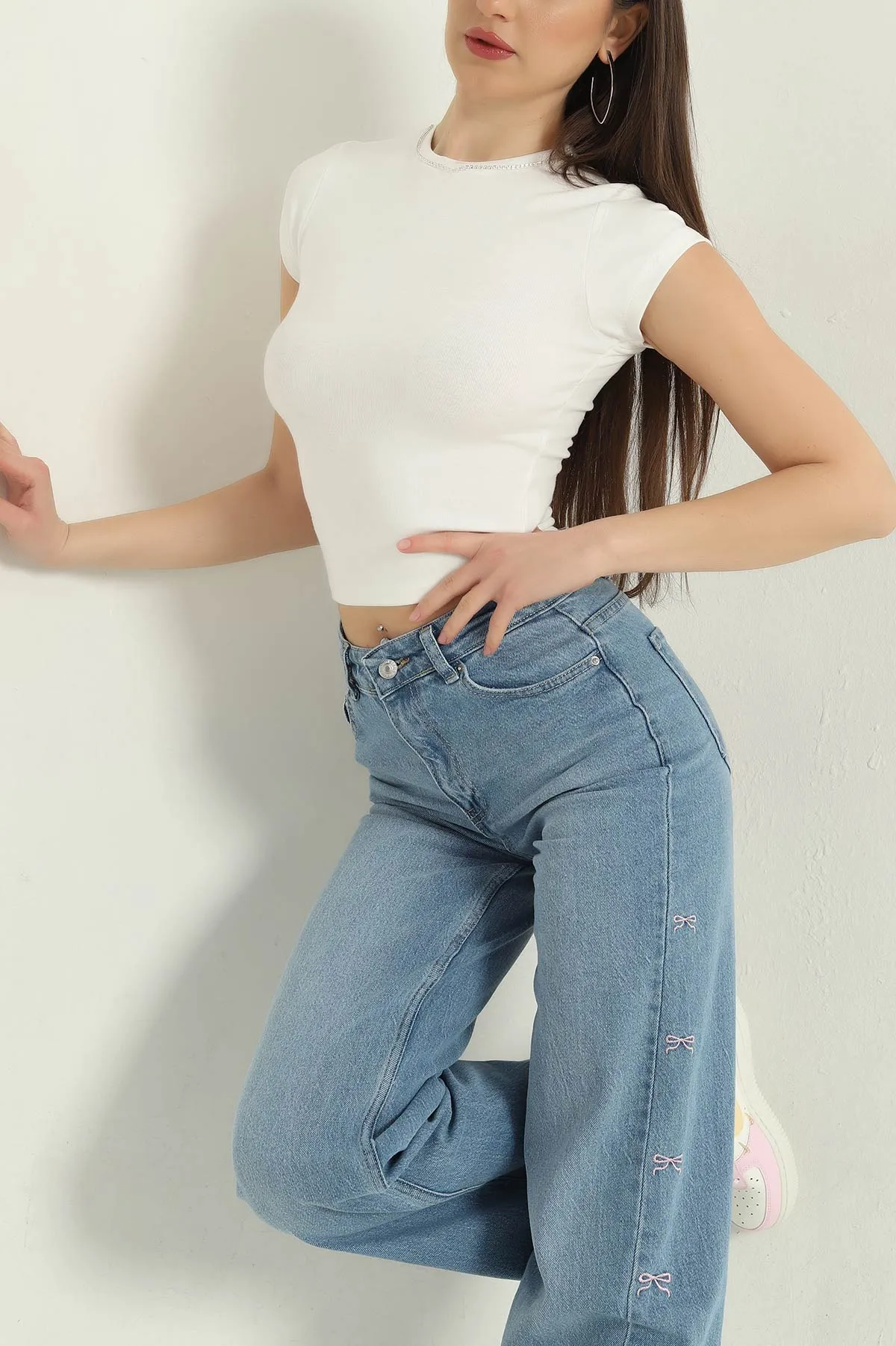 Krem Yaka Taşlı Likralı Bluz 357031