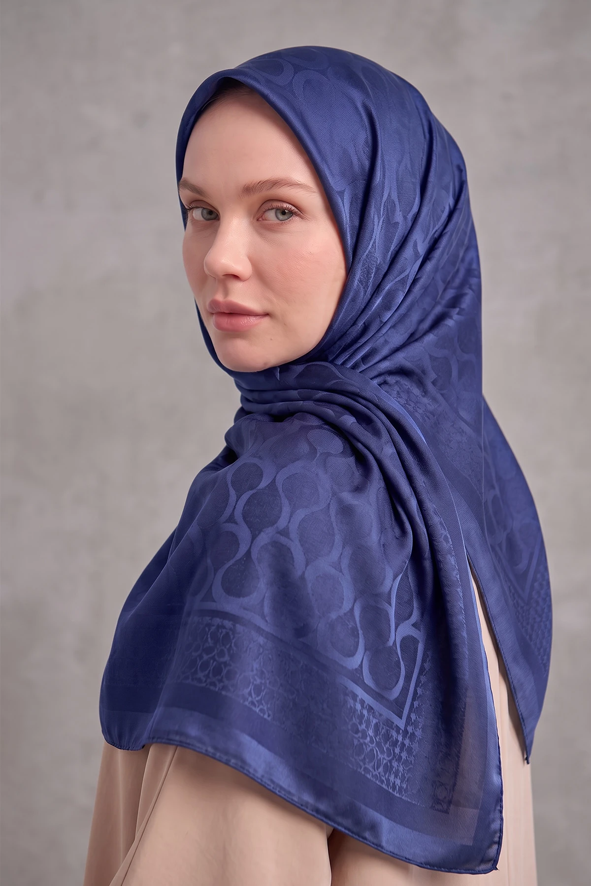 Lacivert 100x100 Cm Bloom İpeksi Premium Pano Jakar Eşarp 494377