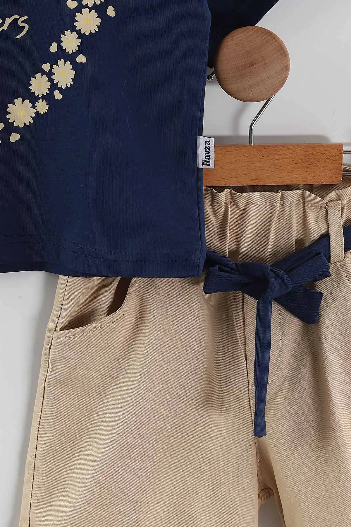 Lacivert (2-5 Yaş) Flowers Baskılı Süprem Tişörtlü Gabardin Şortlu Kız Çocuk Yazlık Takım 445569