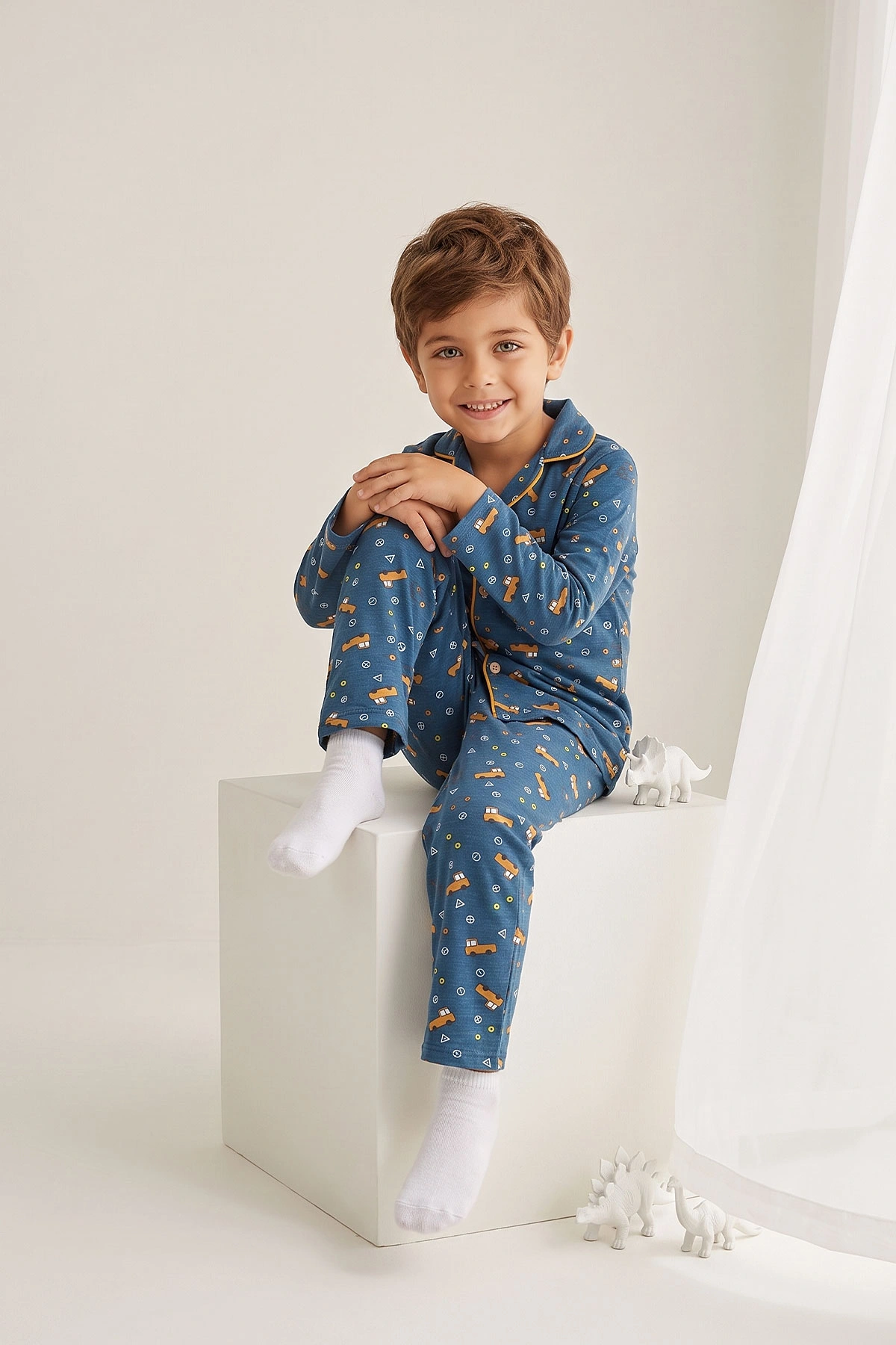 Lacivert (4-12 Yaş)Karakter  Desenli   Uzun Kol  Ön Düğmeli  Erkek  Çocuk Pijama Takım 473674