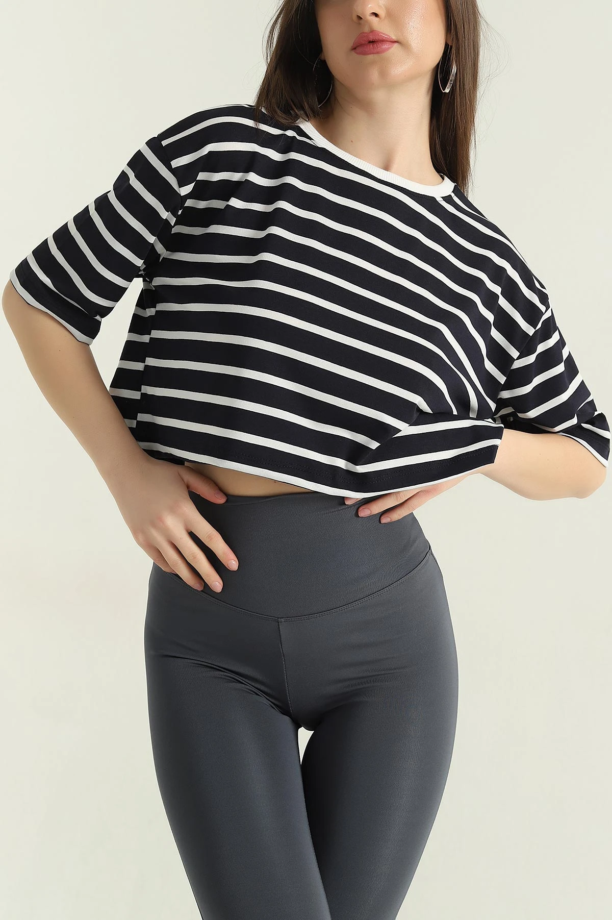 Lacivert Çizgili Süprem Kadın Crop Bluz 357446