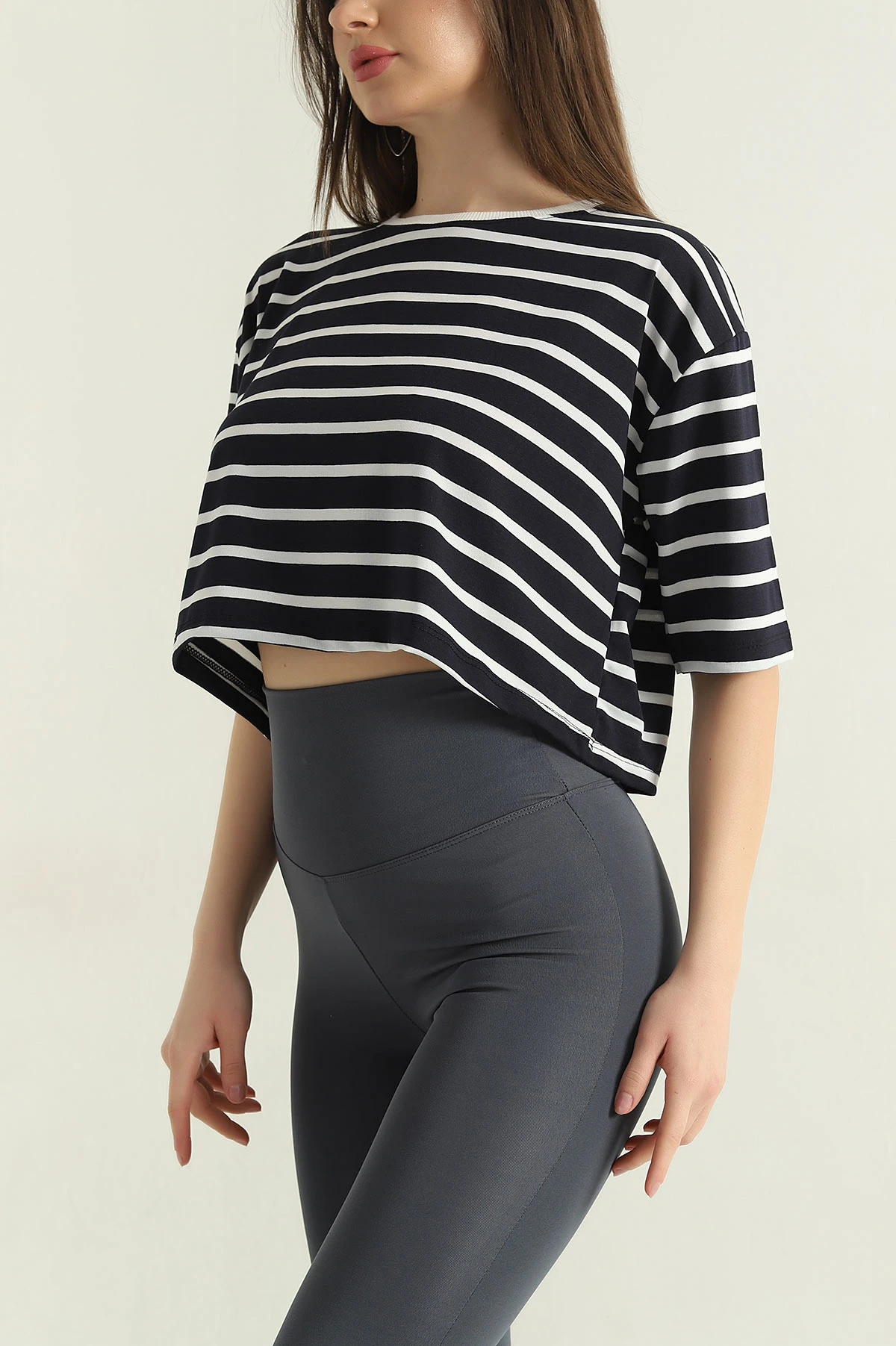 Lacivert Çizgili Süprem Kadın Crop Bluz 357446