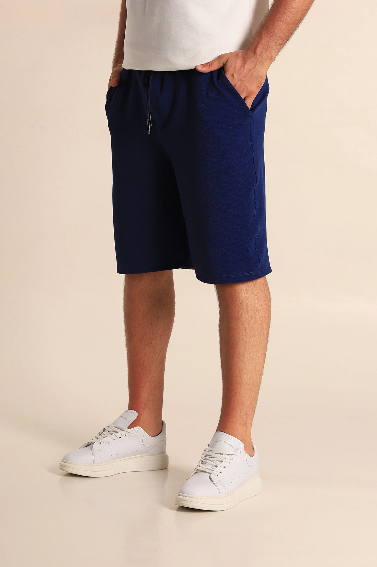 Lacivert Relaxed Fit Dokulu Belden Bağlamalı Erkek Şort 278907