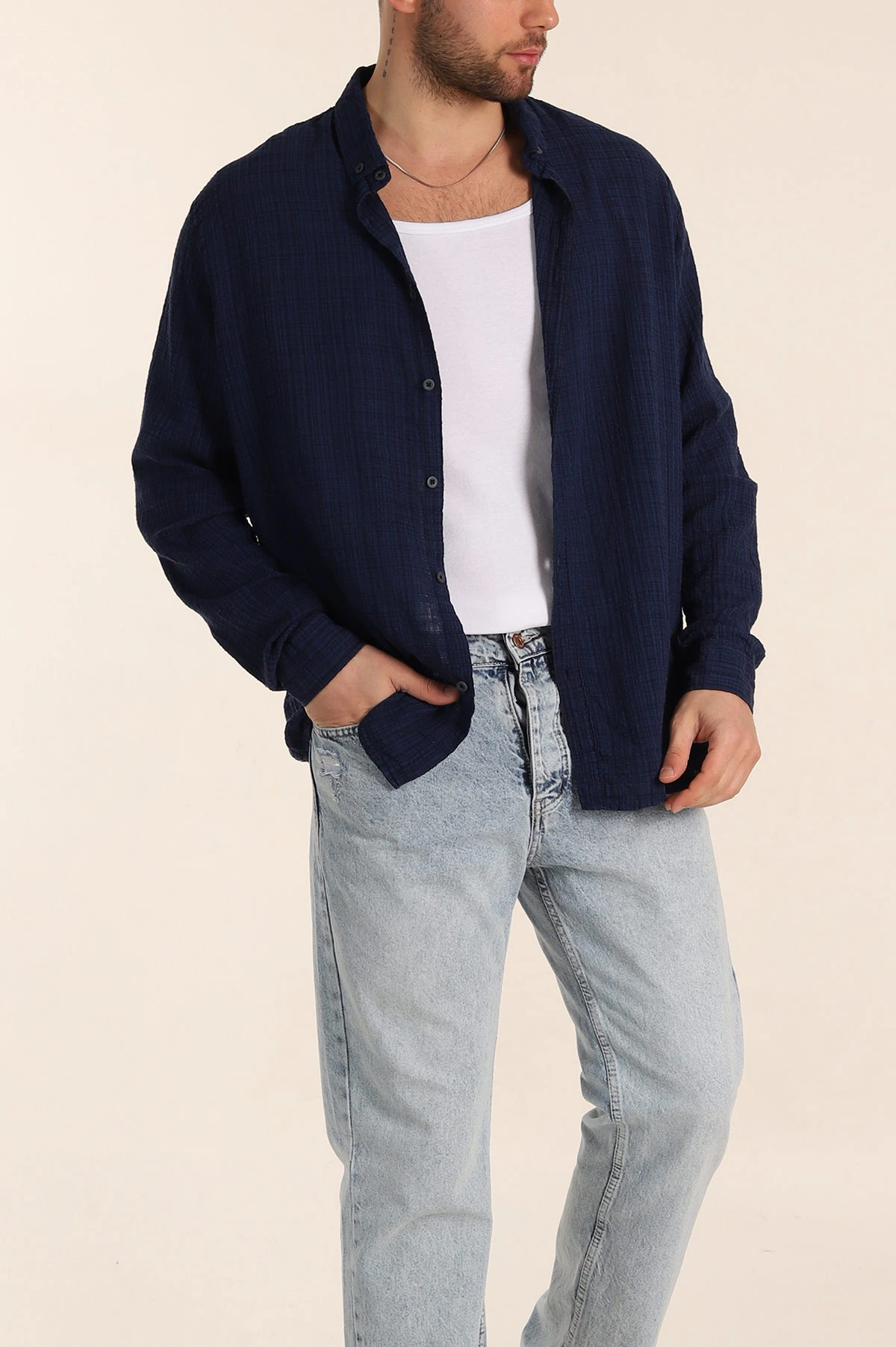 Lacivert Relaxed Fit Keten Kare Dokulu Ata Yaka Erkek Gömlek 339180