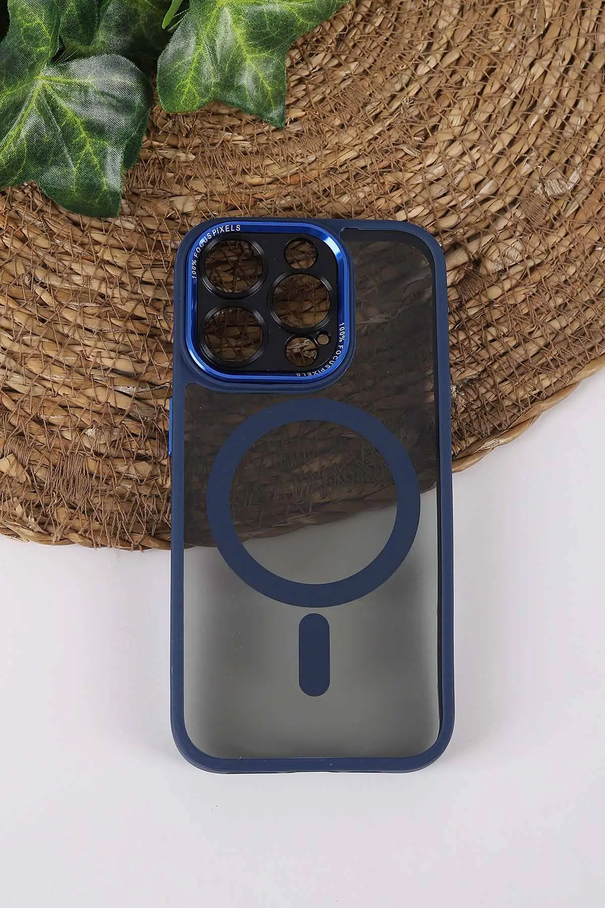 Lacivert TeknoCase İPhone 15 Pro Uyumlu Wesley Case Serisi Magsafe Özellikli Transparan Sert Silikon Telefon Kılıfı 430603