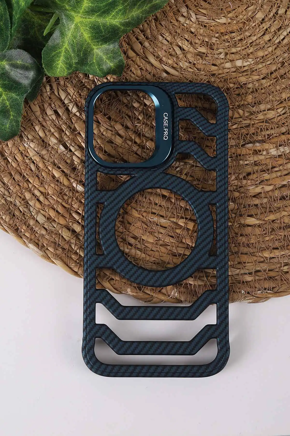 Lacivert TeknoCase İPhone 16 Uyumlu Creative Fiber Case Serisi Lens Hediyeli Vakumlu Sert Silikon Telefon Kılıfı 430914