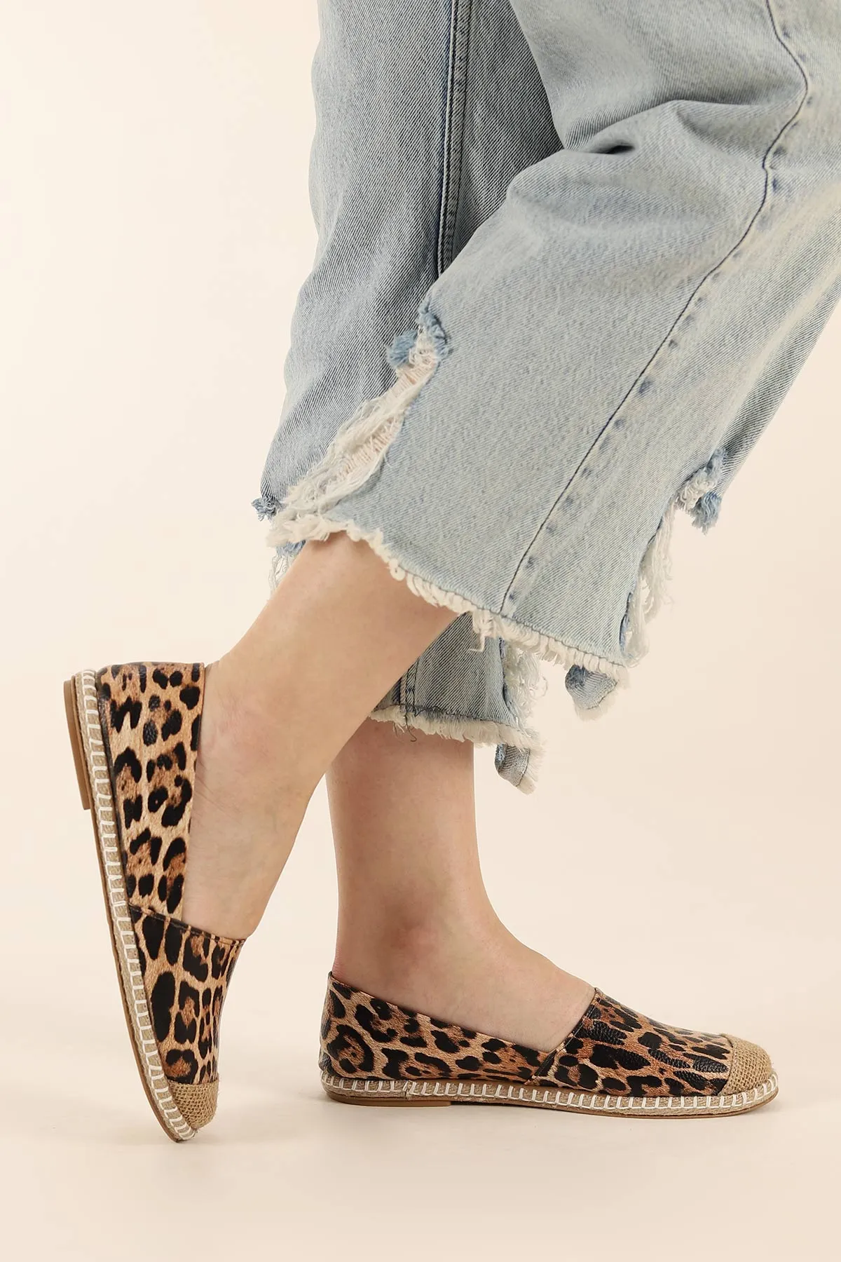 Leopar Desenli Kadın Espadril Ayakkabı 348959
