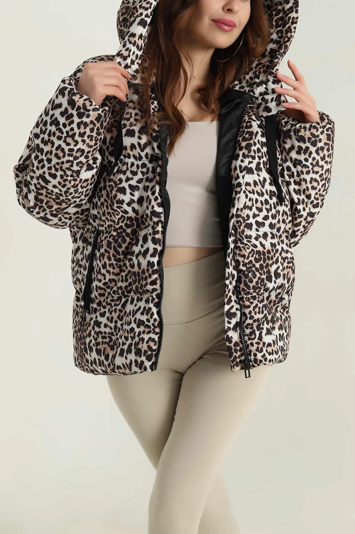 Leopar Desenli Kapüşonlu Şişme Kadın Mont 416951