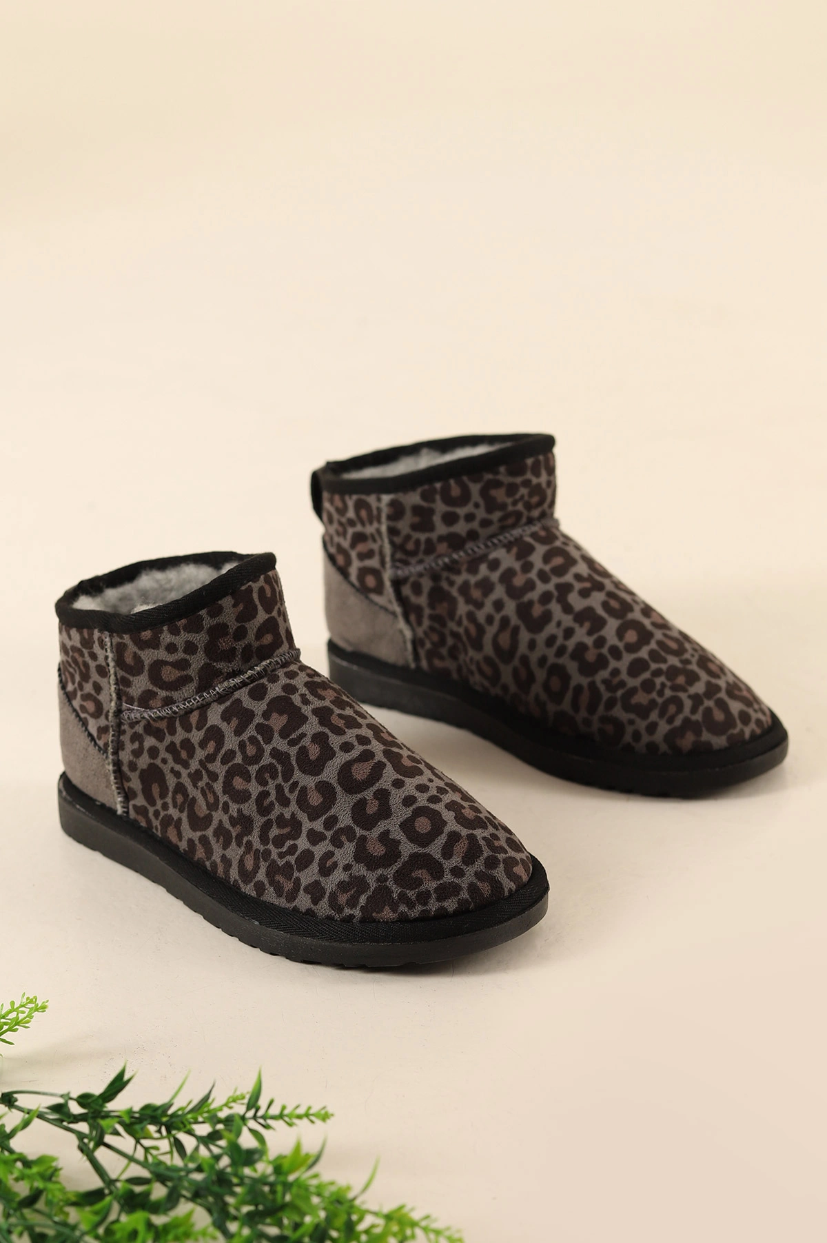 Leopar Desenli Süet İçi Tüylü Kadın Bot 315015