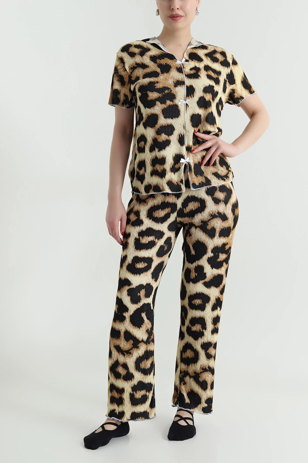 Leopar Fiyonklu Kaşkorse Kadın Pijama Takımı 466662