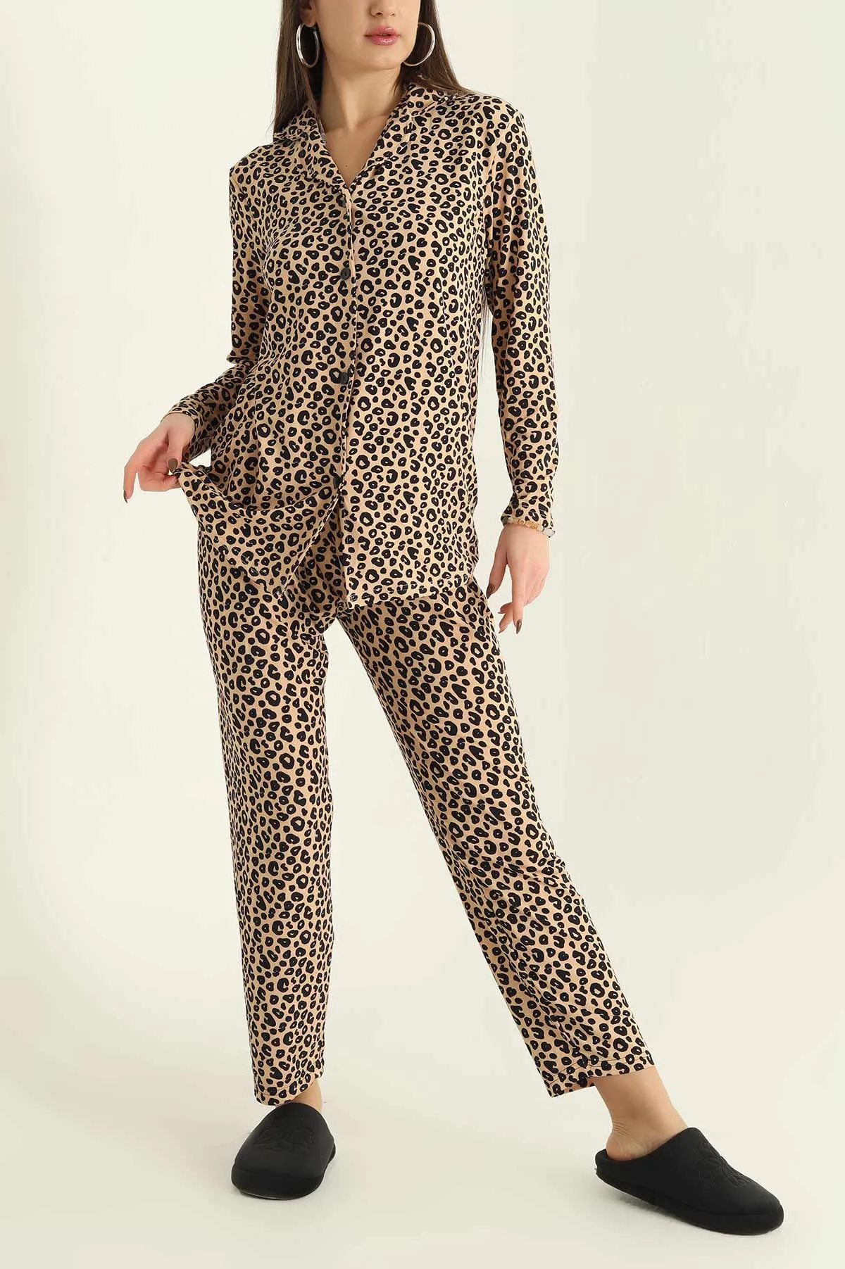 Leopar Milan Düğmeli Bayan Pijama Takımı 329617