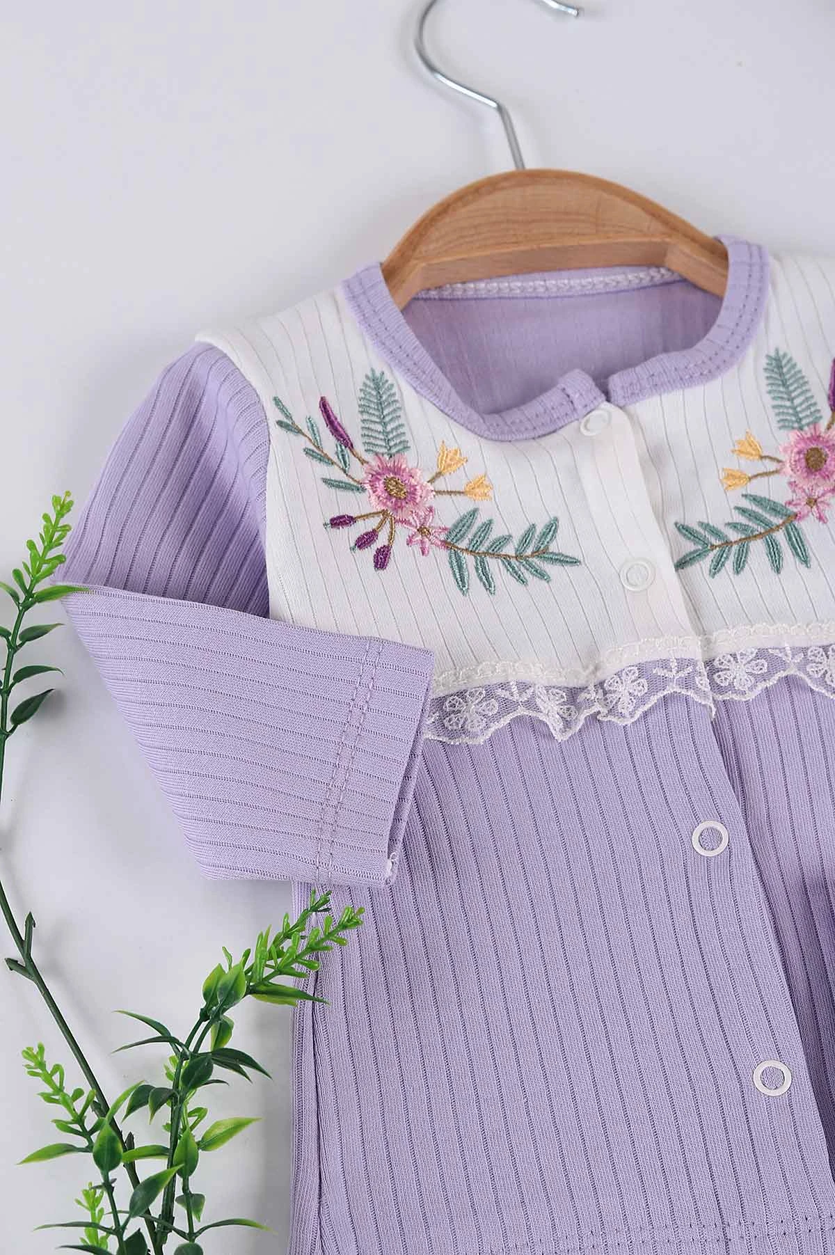 Lila (0-3 Ay) Çiçek Nakışlı Dantel Detay Kız Bebe Takım 237235