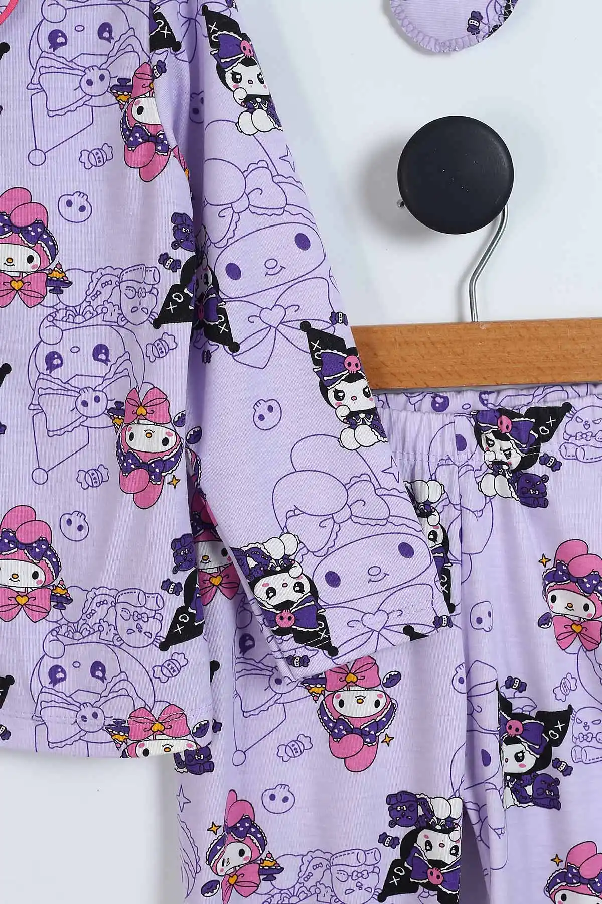 Lila (4-12 Yaş) Karakter Baskılı Ön Düğmeli Göz Bandı Detaylı Kız Çocuk Pijama Takım 340506