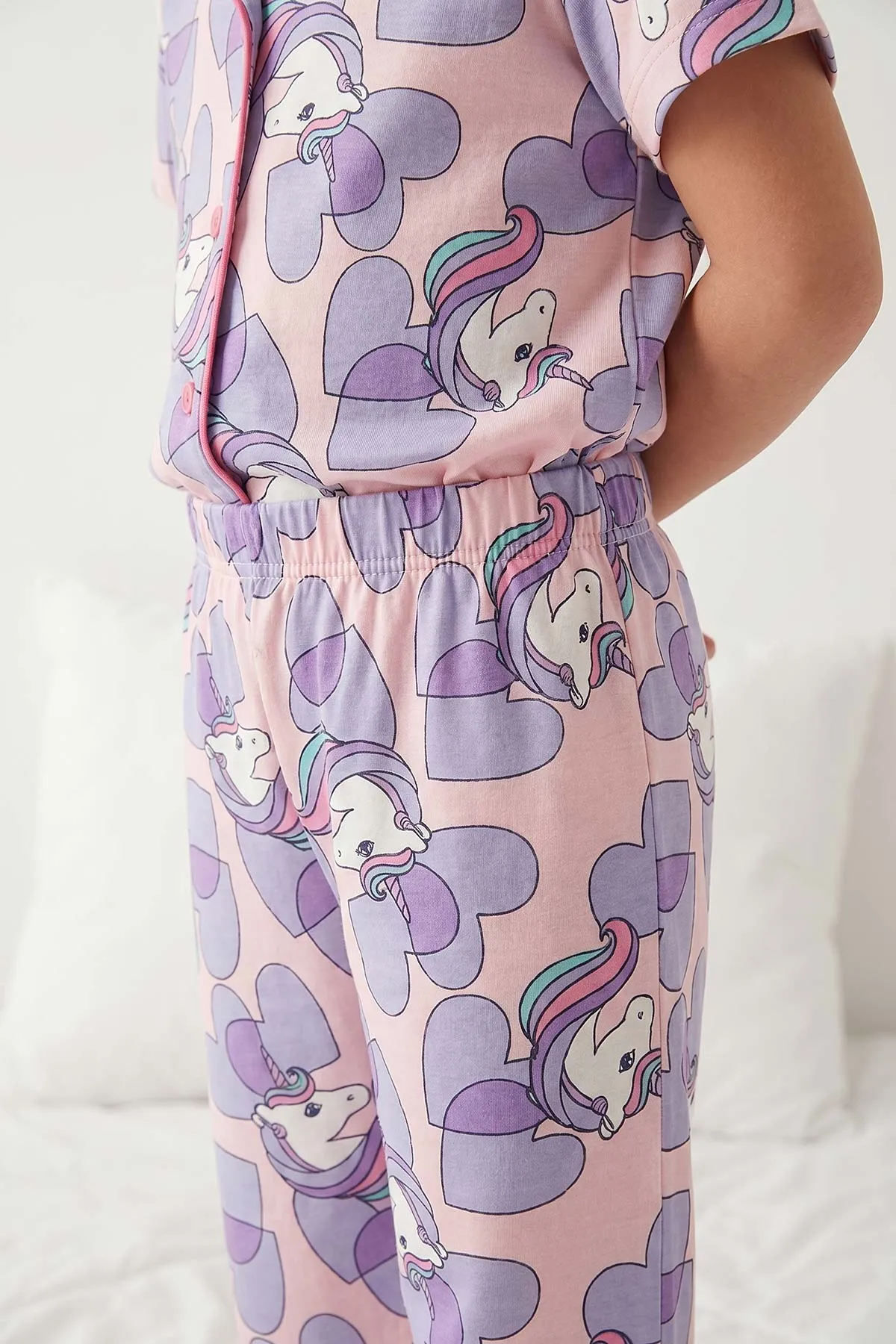 Lila (4-12 Yaş)Karakter  Baskılı Kısa Kol Ön Düğmeli Göz Bandı Detaylı Kız Çocuk Pijama Takım 453236