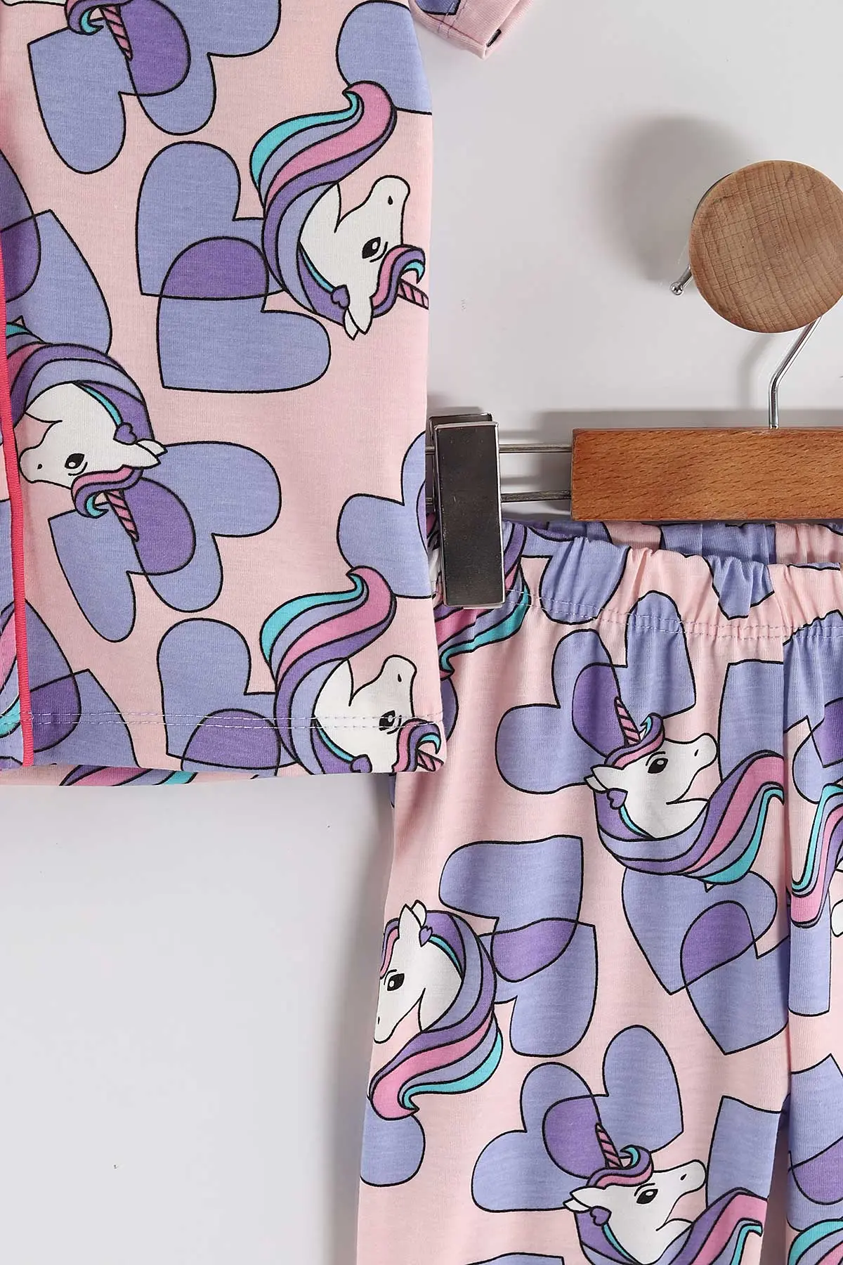 Lila (4-12 Yaş)Karakter  Baskılı Kısa Kol Ön Düğmeli Göz Bandı Detaylı Kız Çocuk Pijama Takım 453236