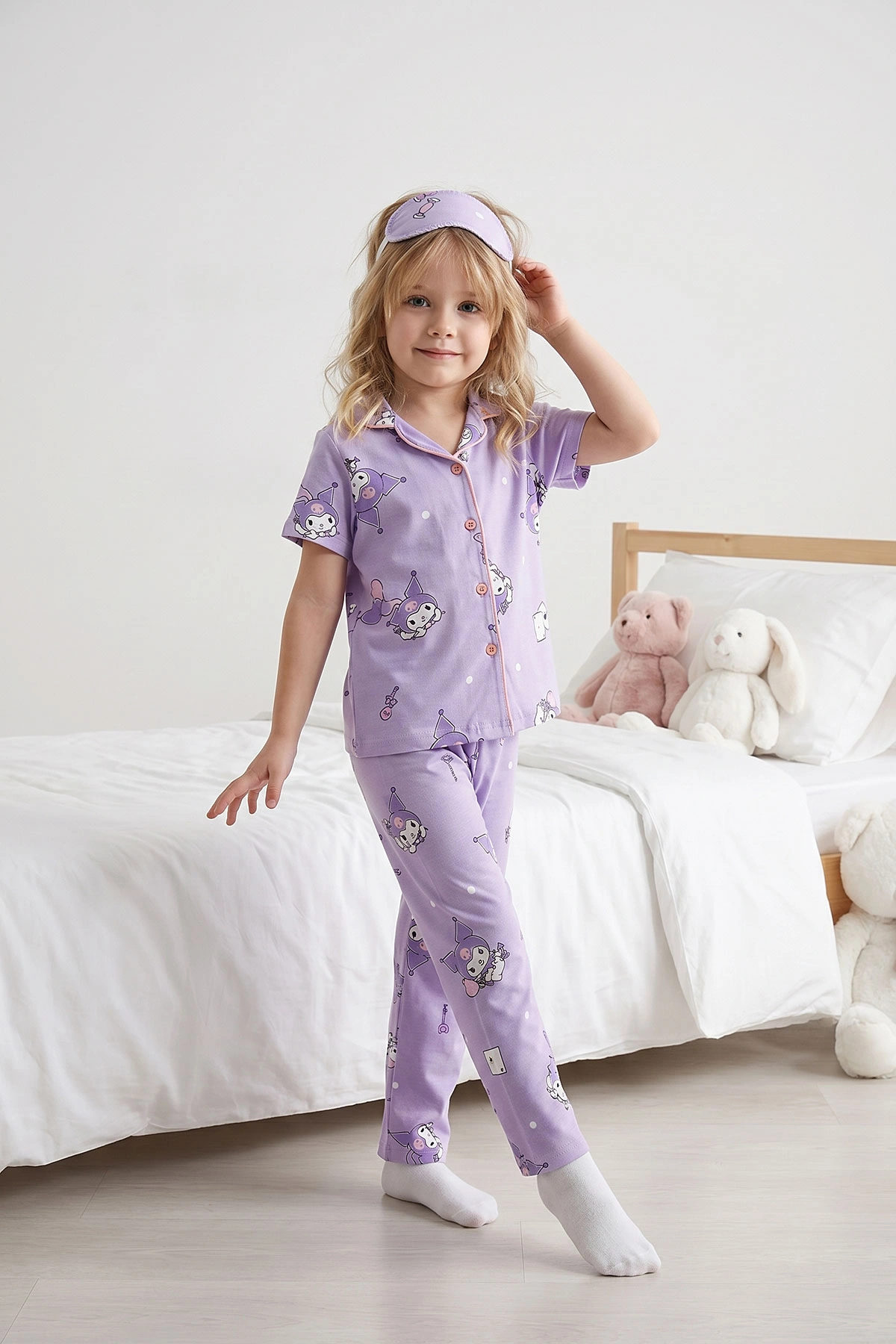 Lila (4-12 Yaş)Karakter Baskılı Kısa Kol Ön Düğmeli Göz Bandı Detaylı Kız Çocuk Pijama Takım 453244