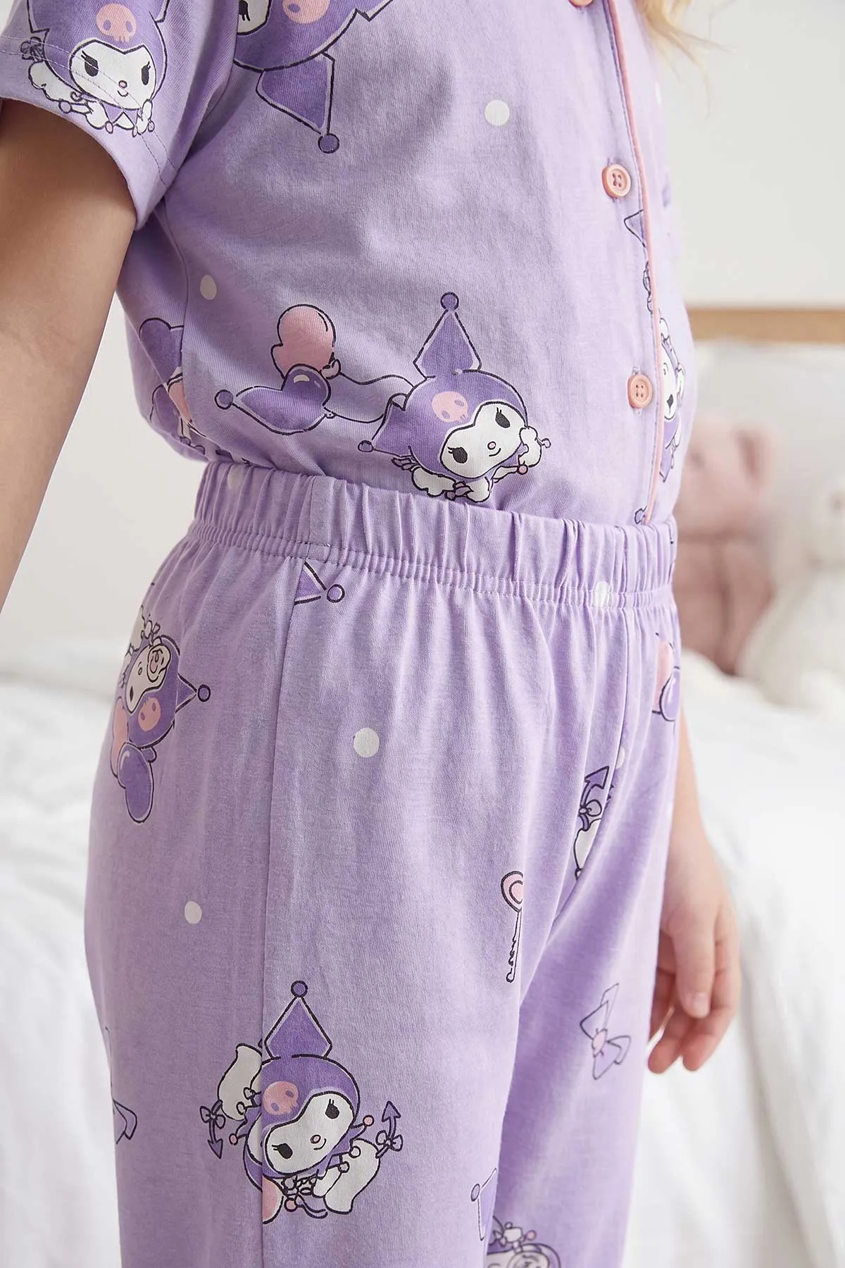 Lila (4-12 Yaş)Karakter  Baskılı Kısa Kol Ön Düğmeli Göz Bandı Detaylı Kız Çocuk Pijama Takım 453244