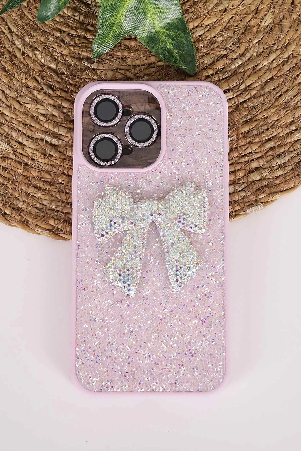 Lila TeknoCase İPhone 15 Pro Max Uyumlu Nelly Diamond Serisi Taşlı Lens Hediyeli Sert Silikon Telefon Kılıfı 480944