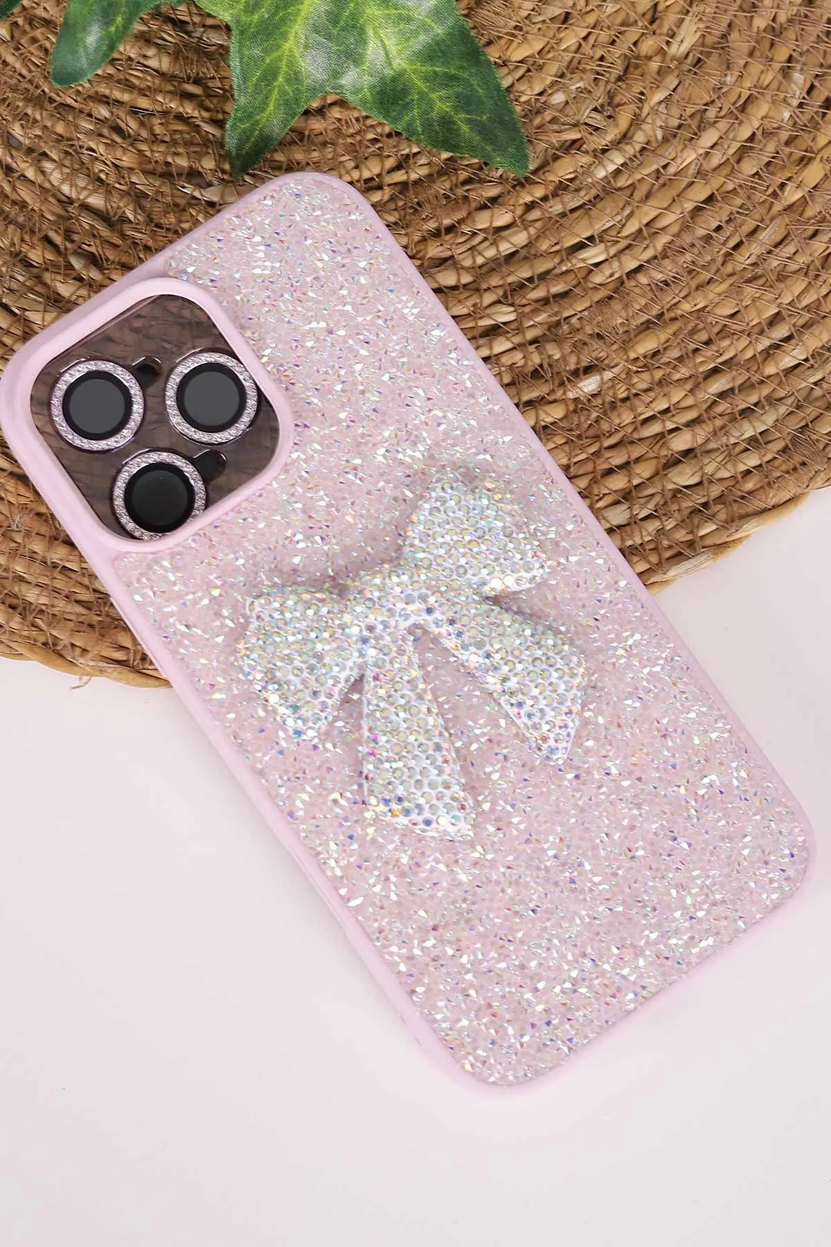 Lila TeknoCase İPhone 16 Pro Max Uyumlu Nelly Diamond Serisi Taşlı Lens Hediyeli Sert Silikon Telefon Kılıfı 480959