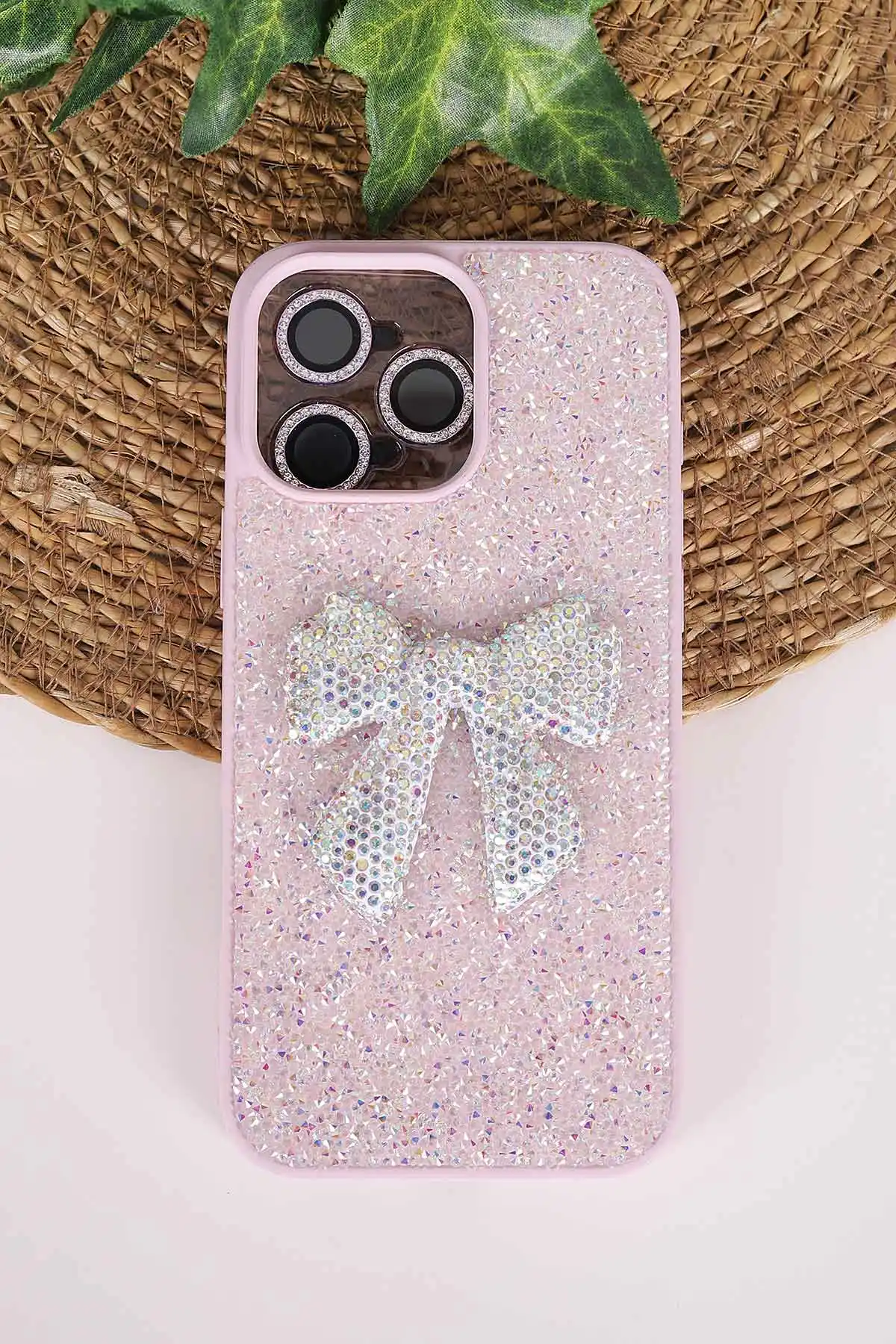 Lila TeknoCase İPhone 16 Pro Max Uyumlu Nelly Diamond Serisi Taşlı Lens Hediyeli Sert Silikon Telefon Kılıfı 480959