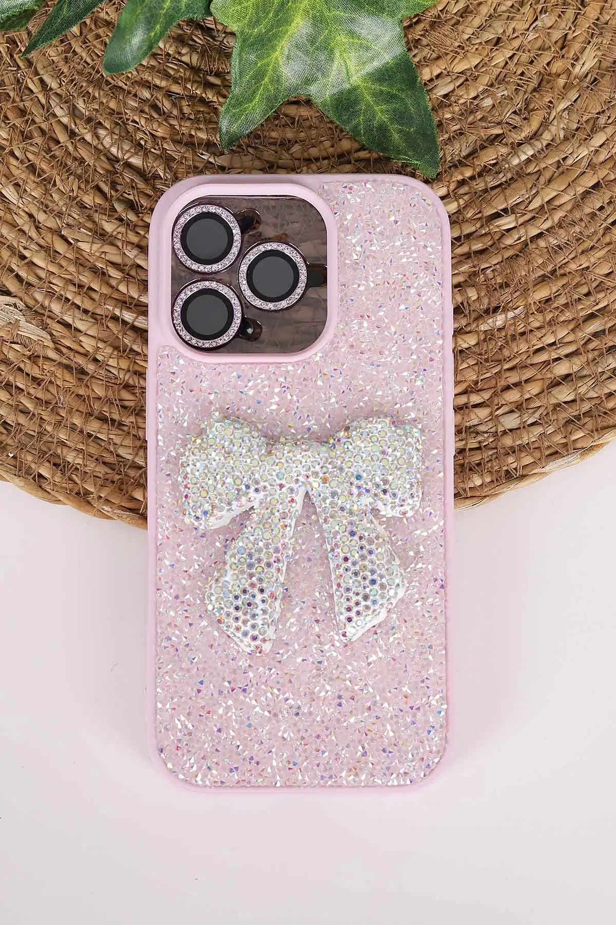 Lila TeknoCase İPhone 16 Pro Uyumlu Nelly Diamond Serisi Taşlı Lens Hediyeli Sert Silikon Telefon Kılıfı 480955