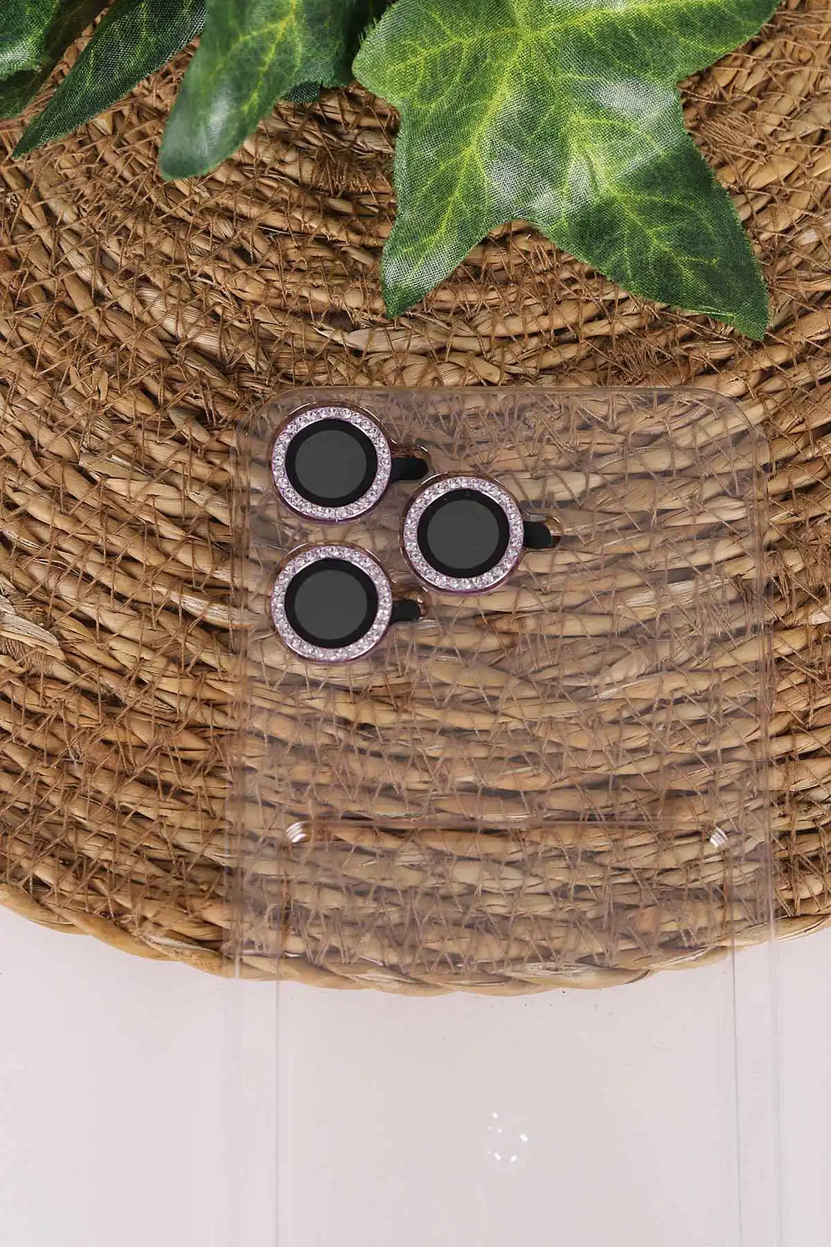 Lila TeknoCase İPhone 17 Pro Max Uyumlu Nelly Diamond Serisi Taşlı Lens Hediyeli Sert Silikon Telefon Kılıfı 480972