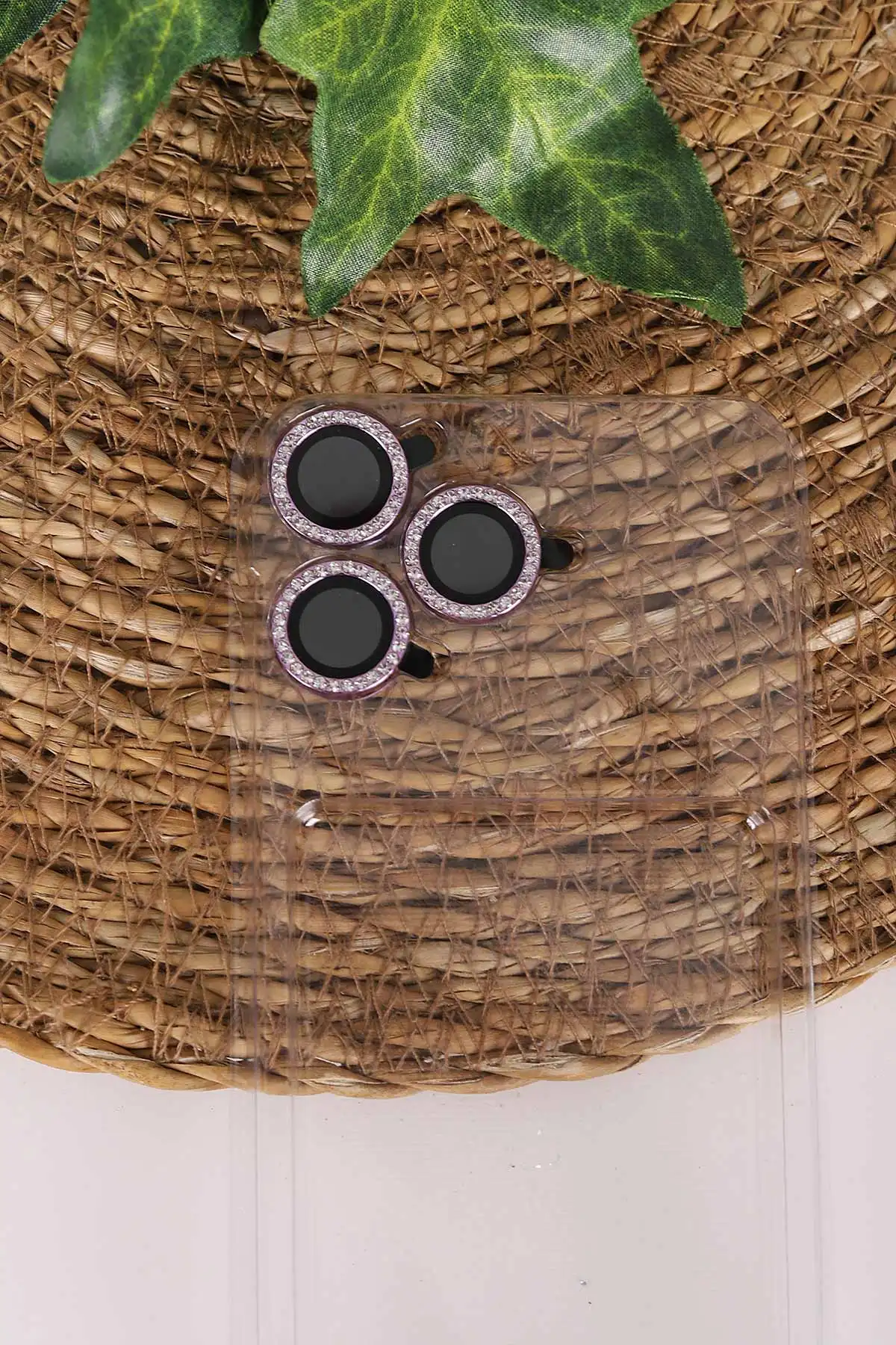 Lila TeknoCase İPhone 17 Pro Uyumlu Nelly Diamond Serisi Taşlı Lens Hediyeli Sert Silikon Telefon Kılıfı 480968