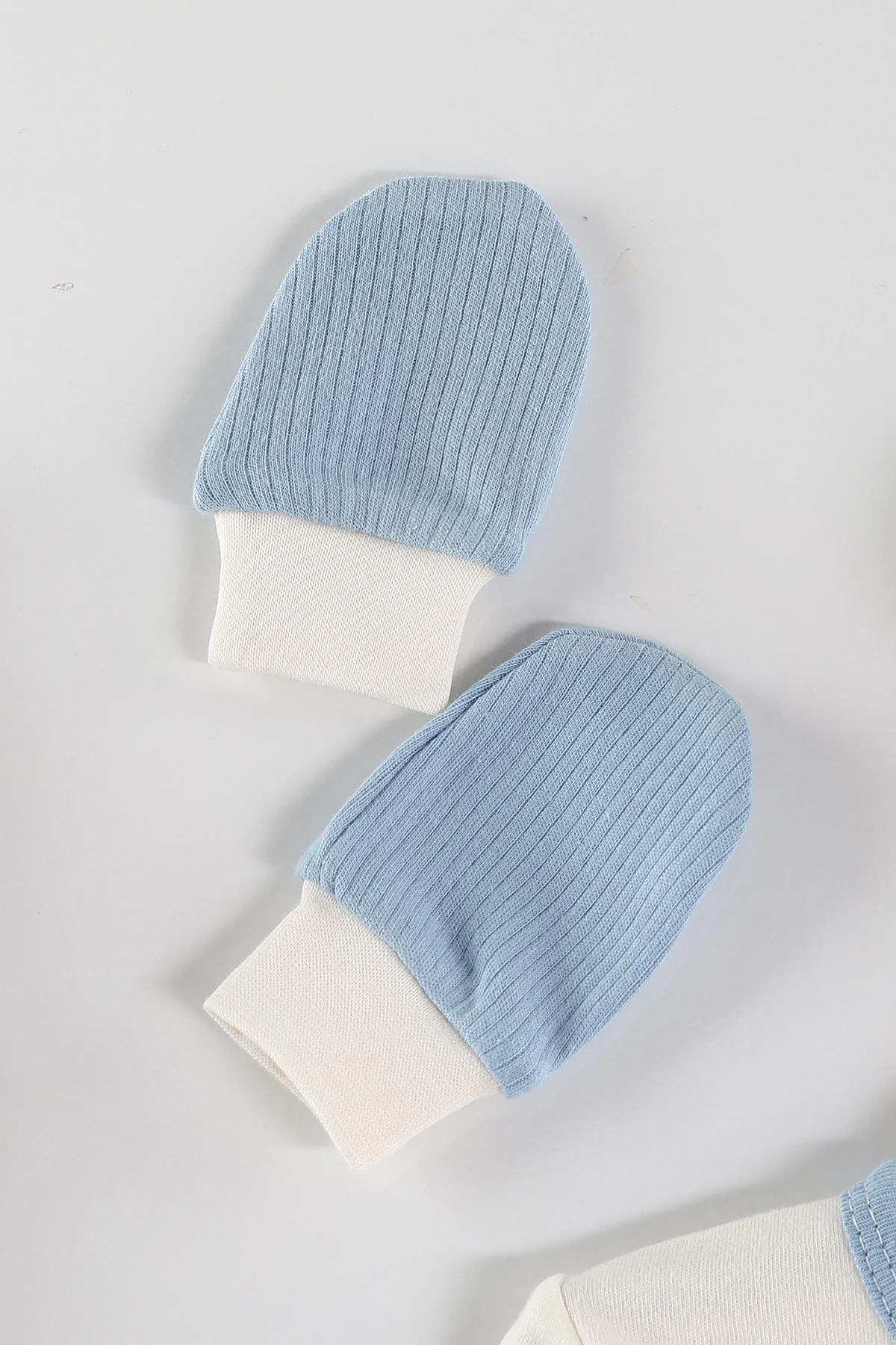Mavi (0-3 Ay) Cute Ayıcık Nakışlı   10 Parça Kutulu Yeni Doğan Erkek Bebek Zıbın Seti 443599
