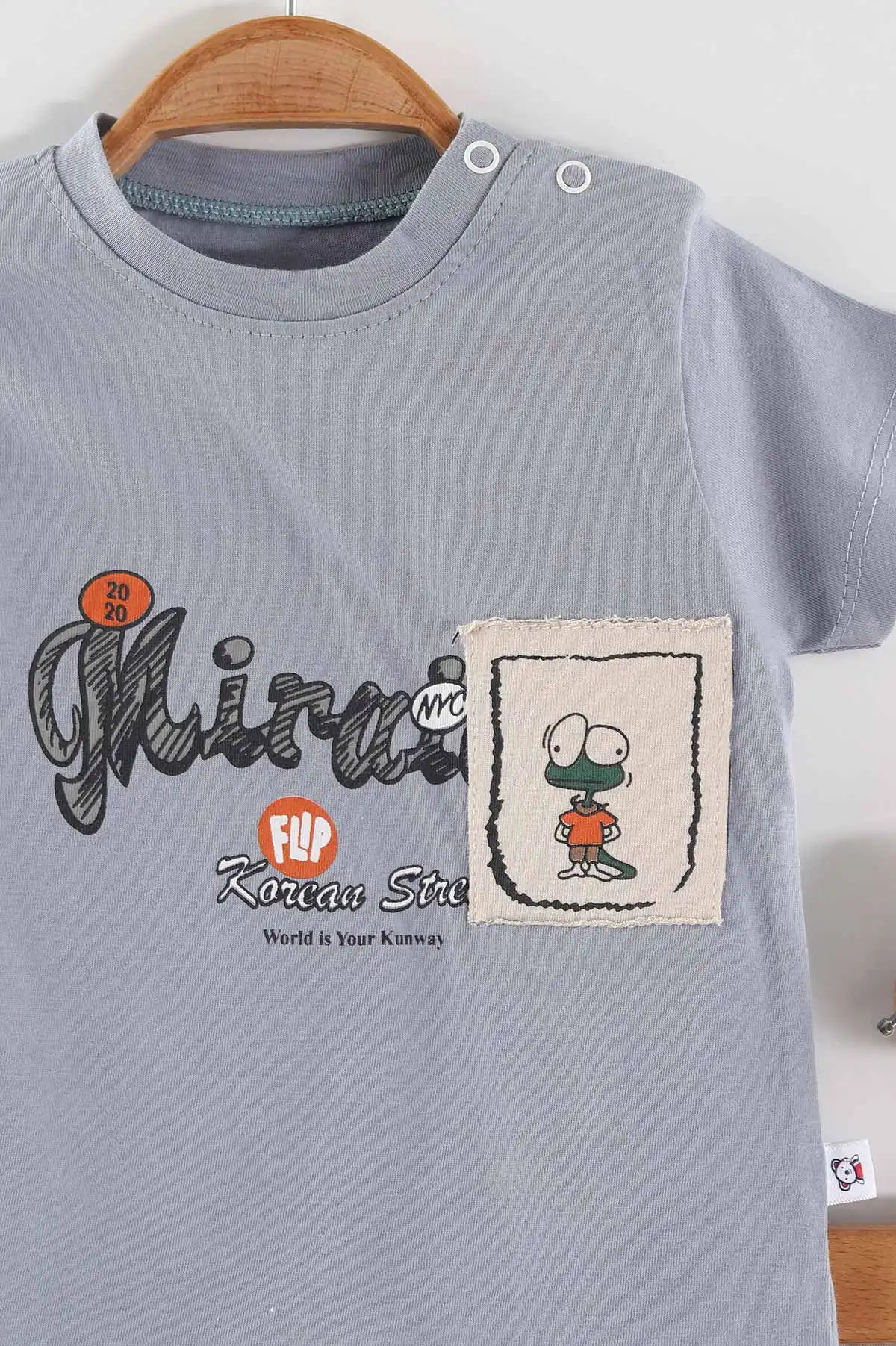 Mavi (3-24 Ay)  Kurbağa Baskılı Omuzdan Çıtçıtlı Tişört ve Şortlu Erkek Bebek Yazlık Takım 468060