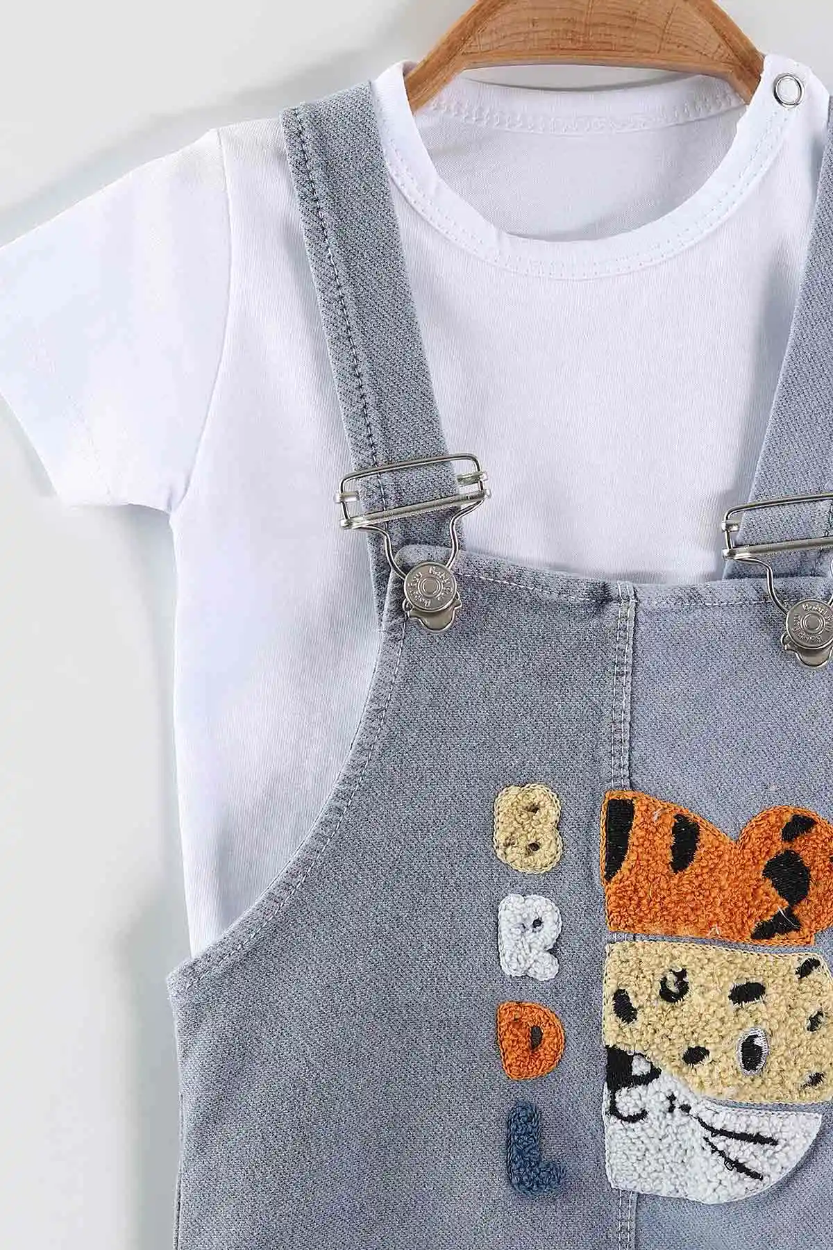 Mavi (6-24 Ay) Süzene Nakışlı   Ayarlanabilir Askılı Tişörtlü Kız Bebek Kot Tulum 445424