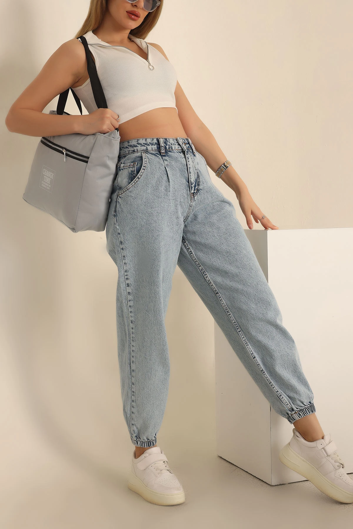 Mavi Bel ve Paça Lastikli Kot Pantolon 237222