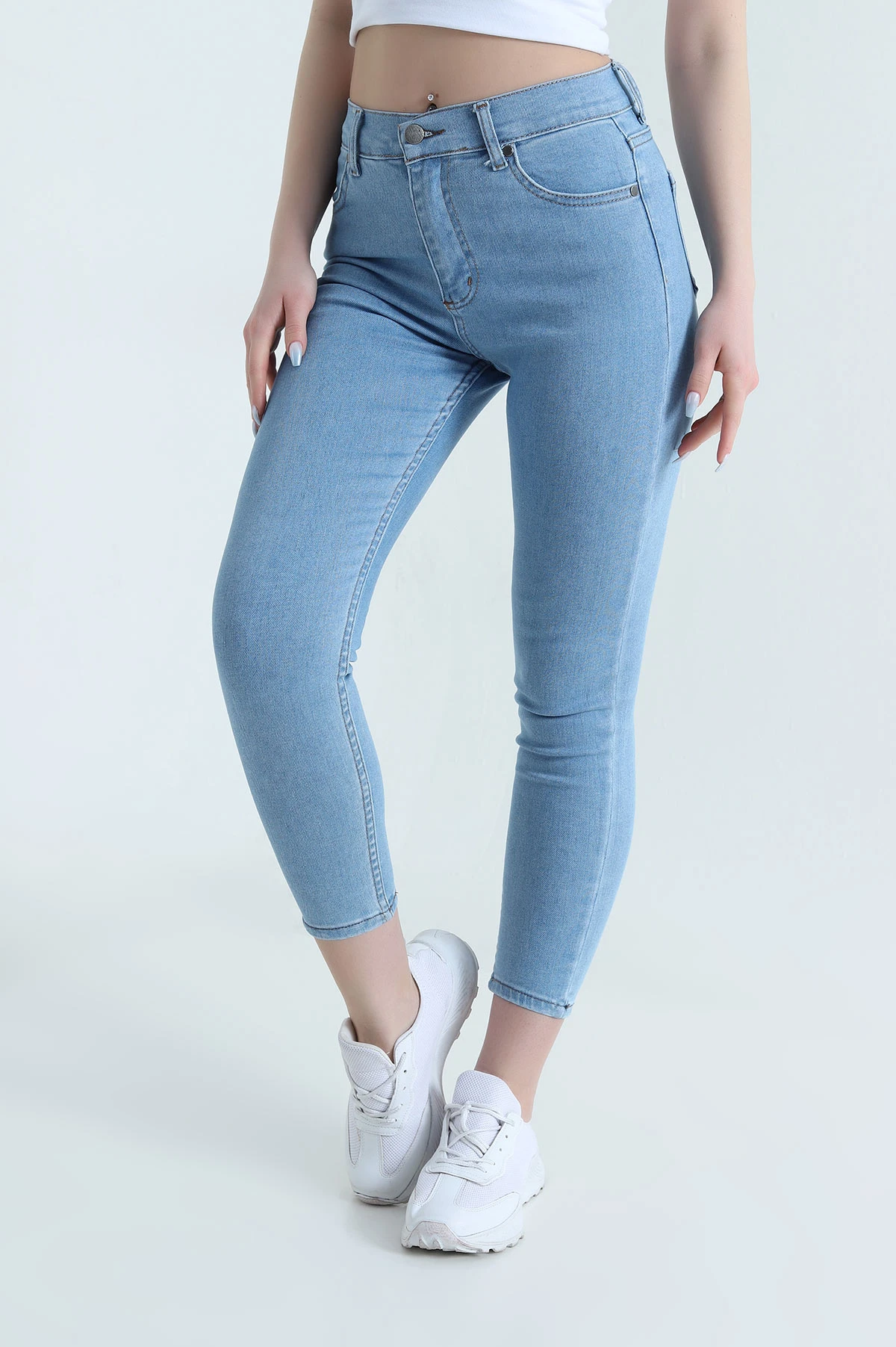 Mavi Dar Paça Slim Fit Kadın Kot Pantolon 447339