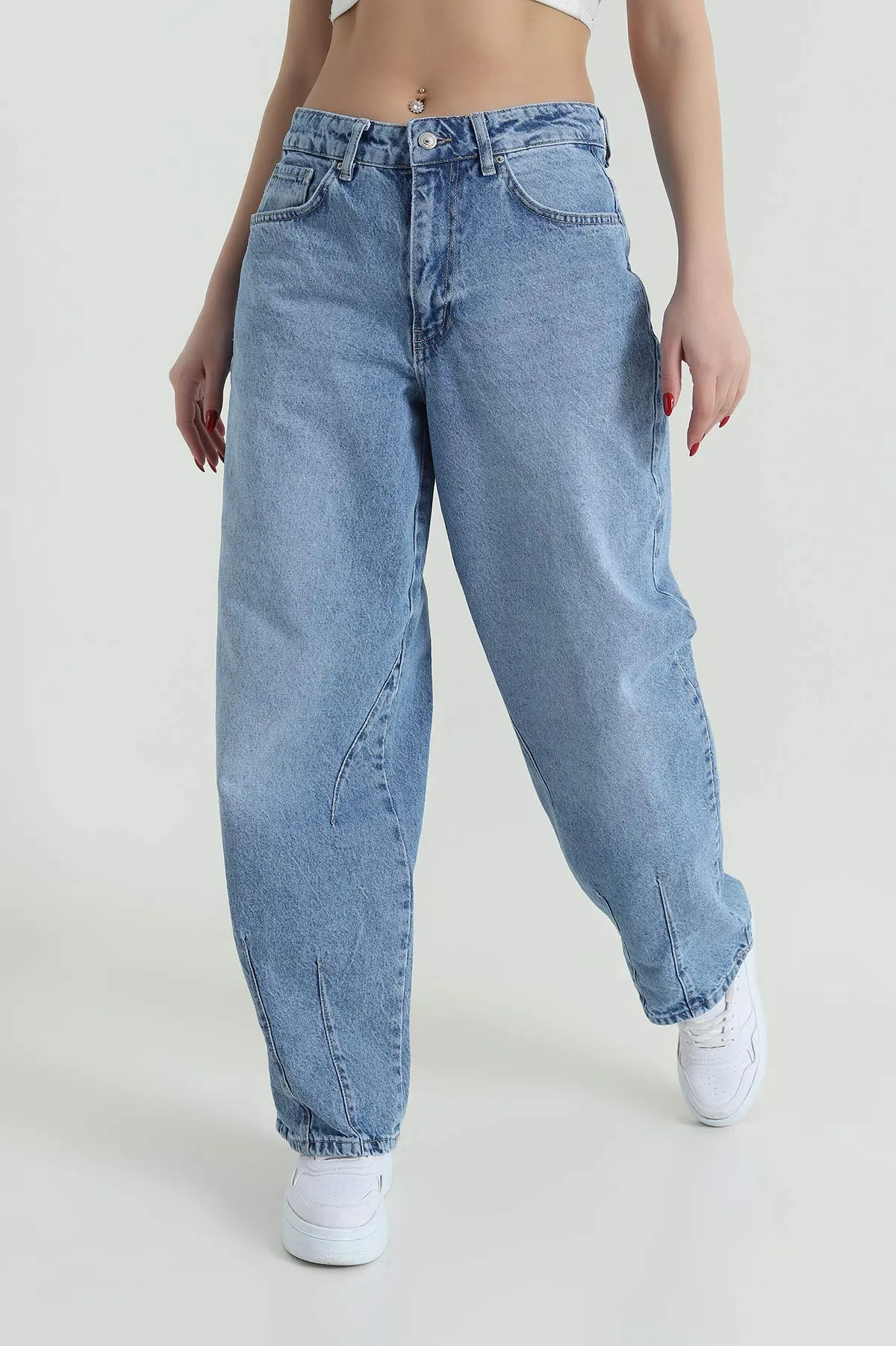 Mavi Füme Paça Çift Pensli Boyfriend Kadın Kot Pantolon 427313