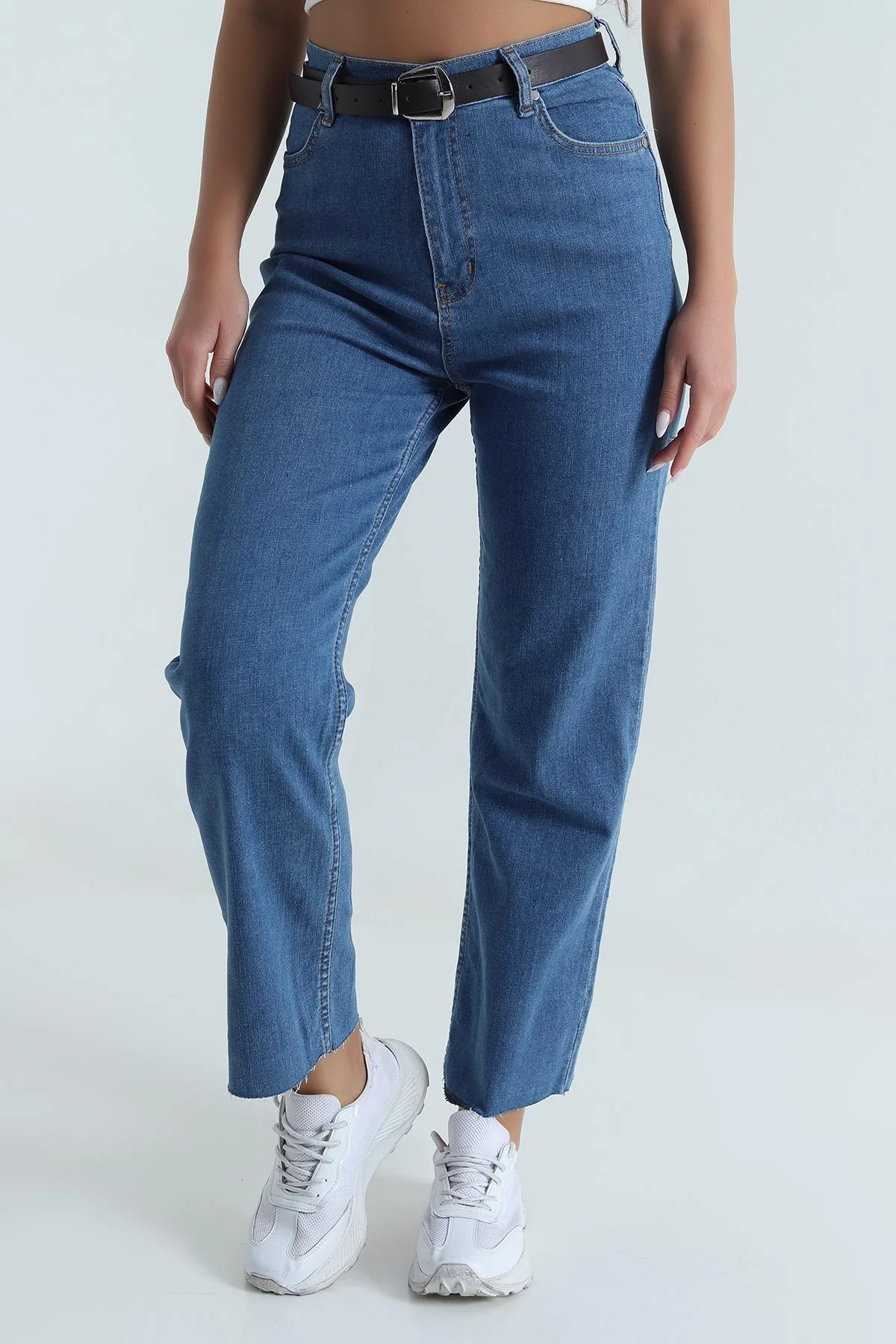 Mavi Lİkralı Kemerli Boyfit Kadın Kot Pantolon 489581