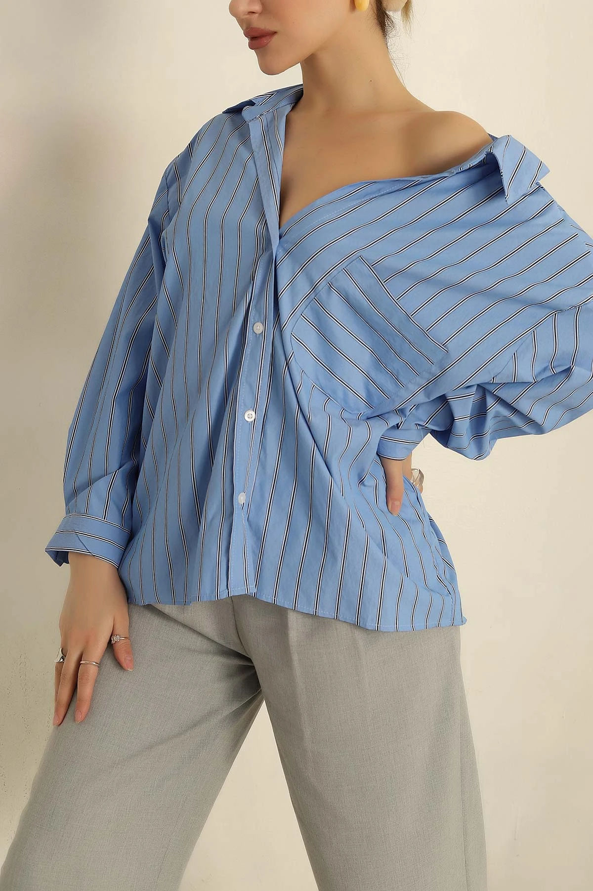 Mavi Oversize Çizgili Cepli Bayan Gömlek 257884