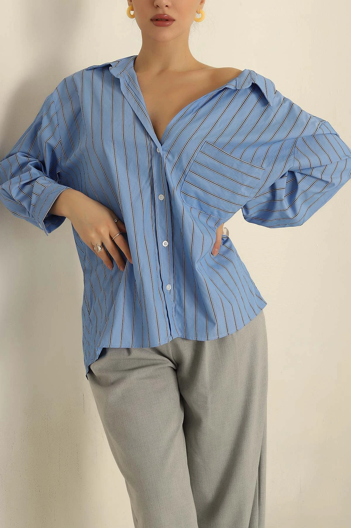 Mavi Oversize Çizgili Cepli Bayan Gömlek 257884