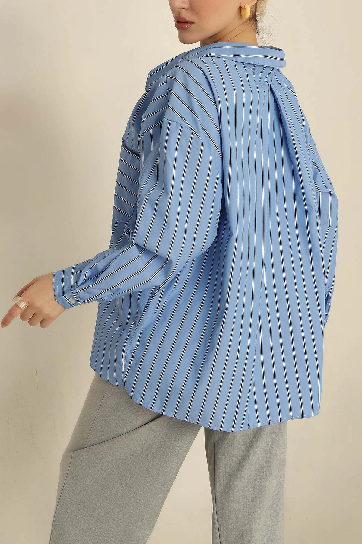 Mavi Oversize Çizgili Cepli Bayan Gömlek 257884