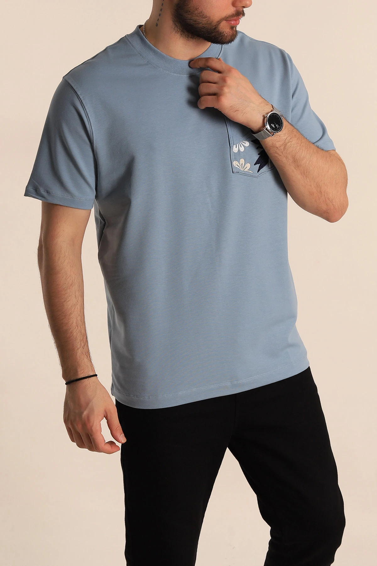 Mavi Regular Fit Nakışlı Cep Detaylı Erkek Tişört 270643