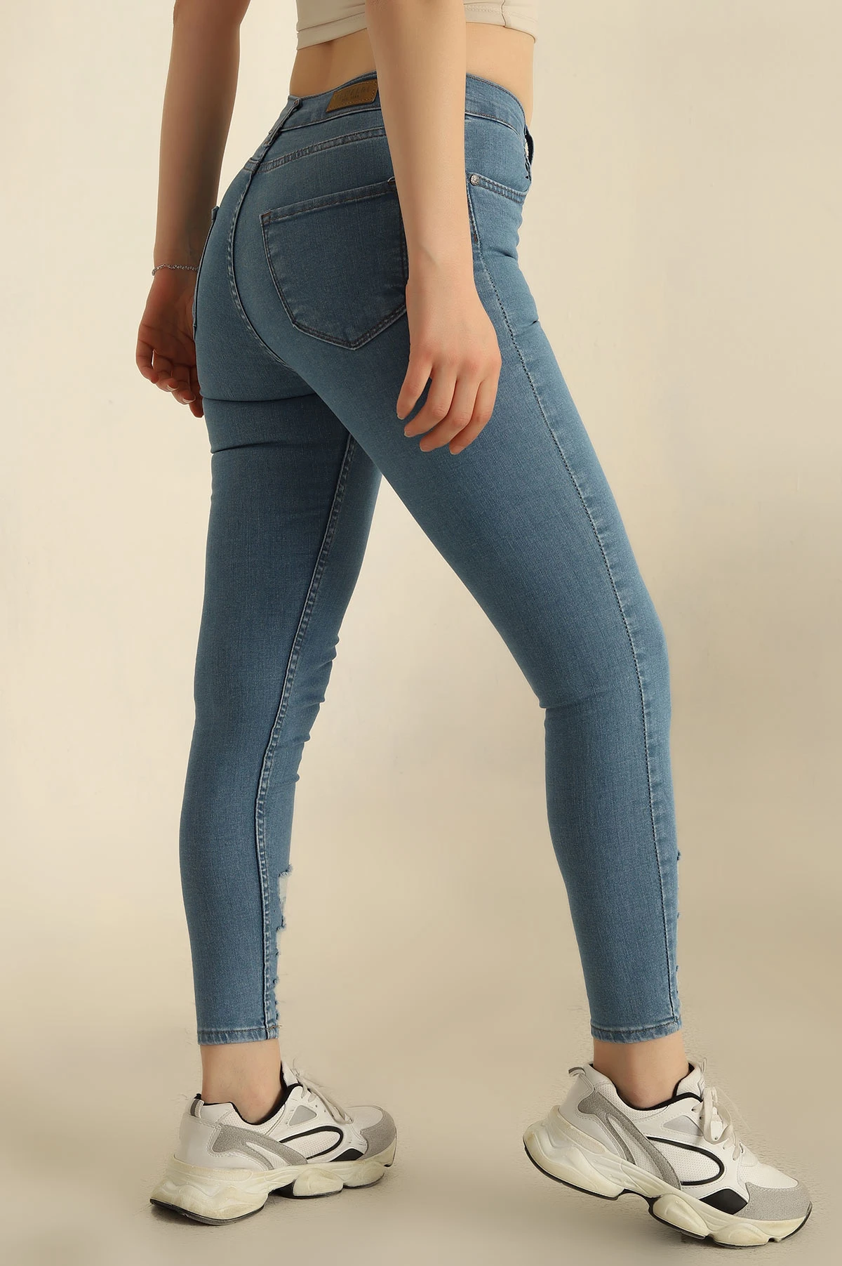 Mavi Yırtık Likralı Kot Pantolon 259593